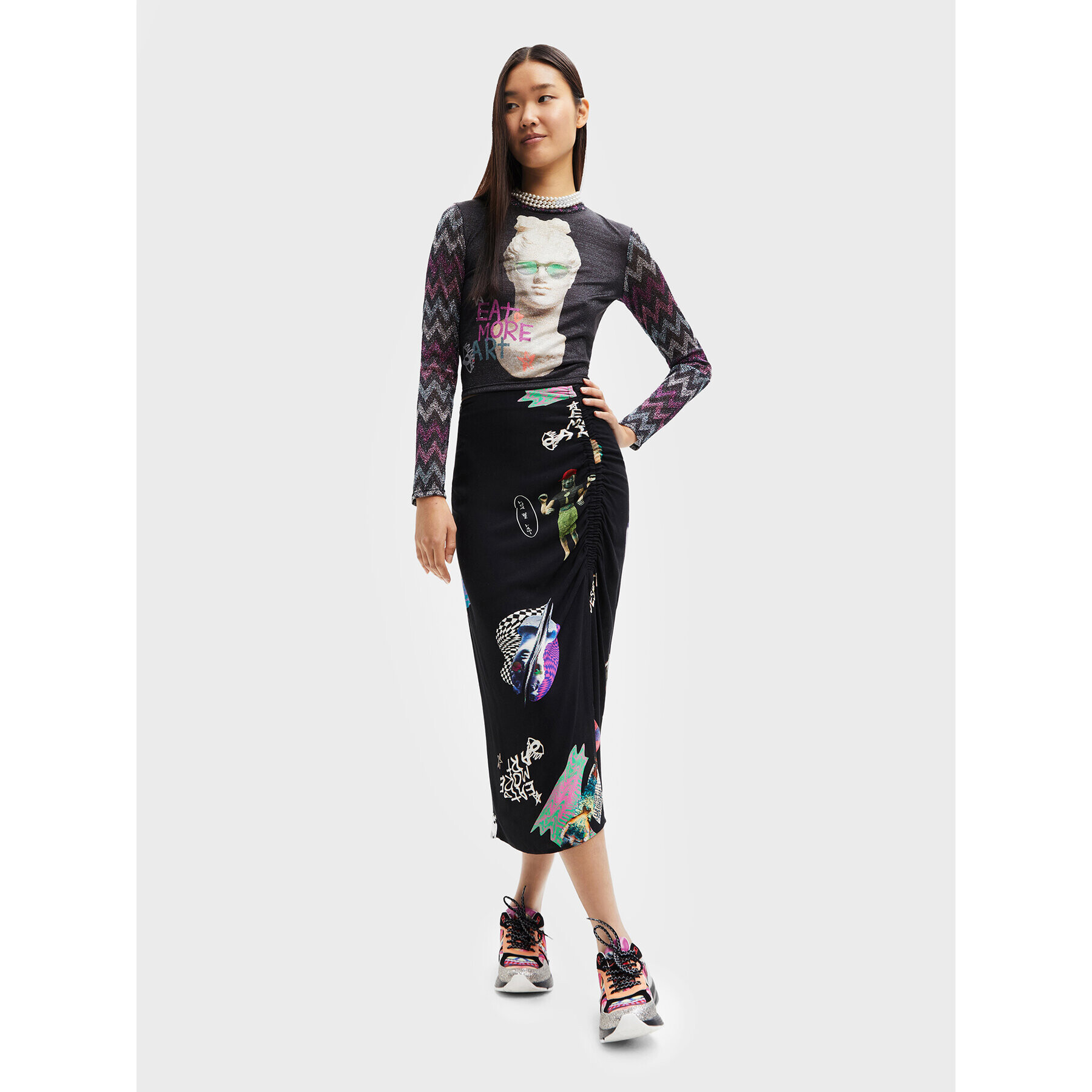 Desigual Midi sukně Collage 22WWFW17 Černá Slim Fit - Pepit.cz