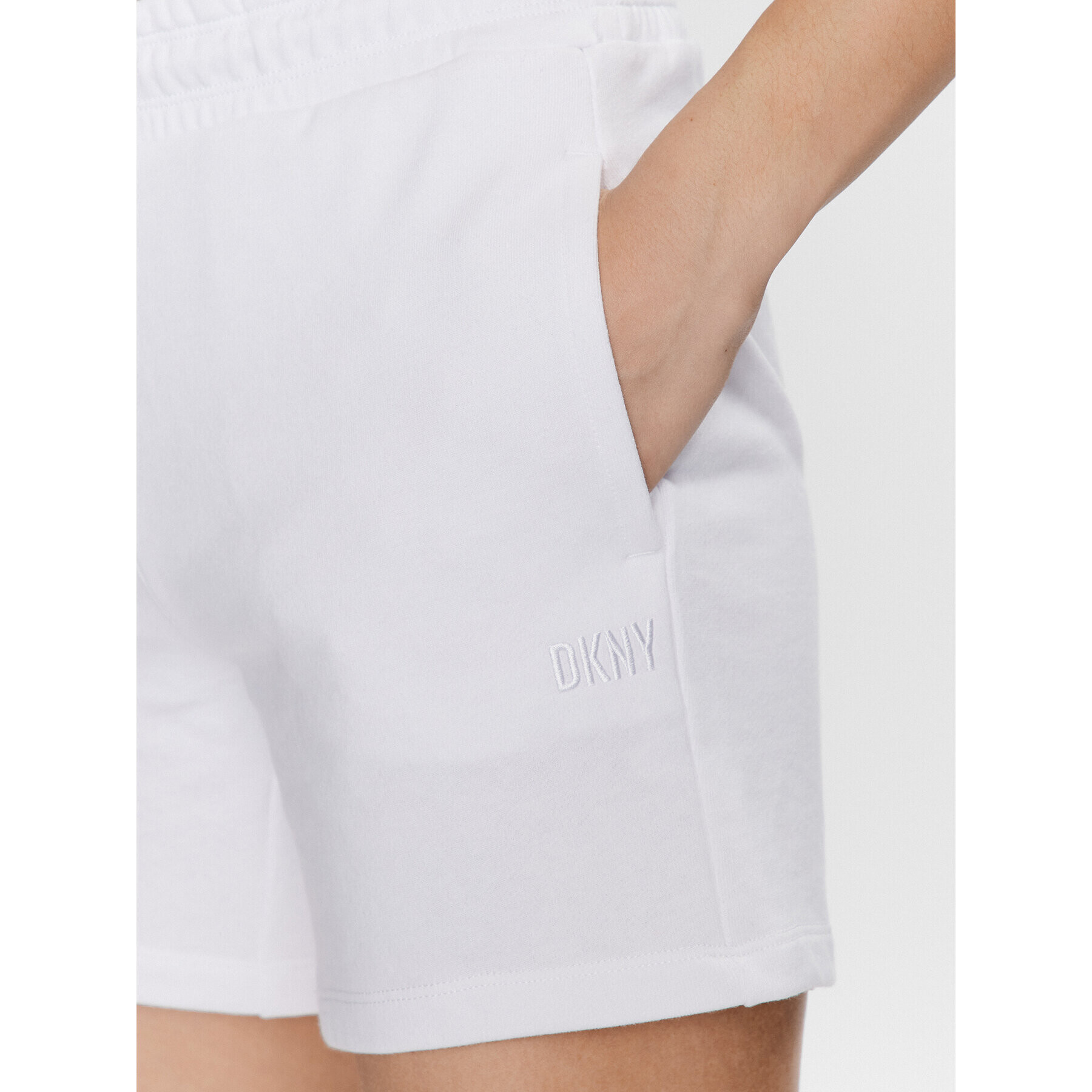 DKNY Sport Sportovní kraťasy DP3S4993 Bílá Regular Fit - Pepit.cz