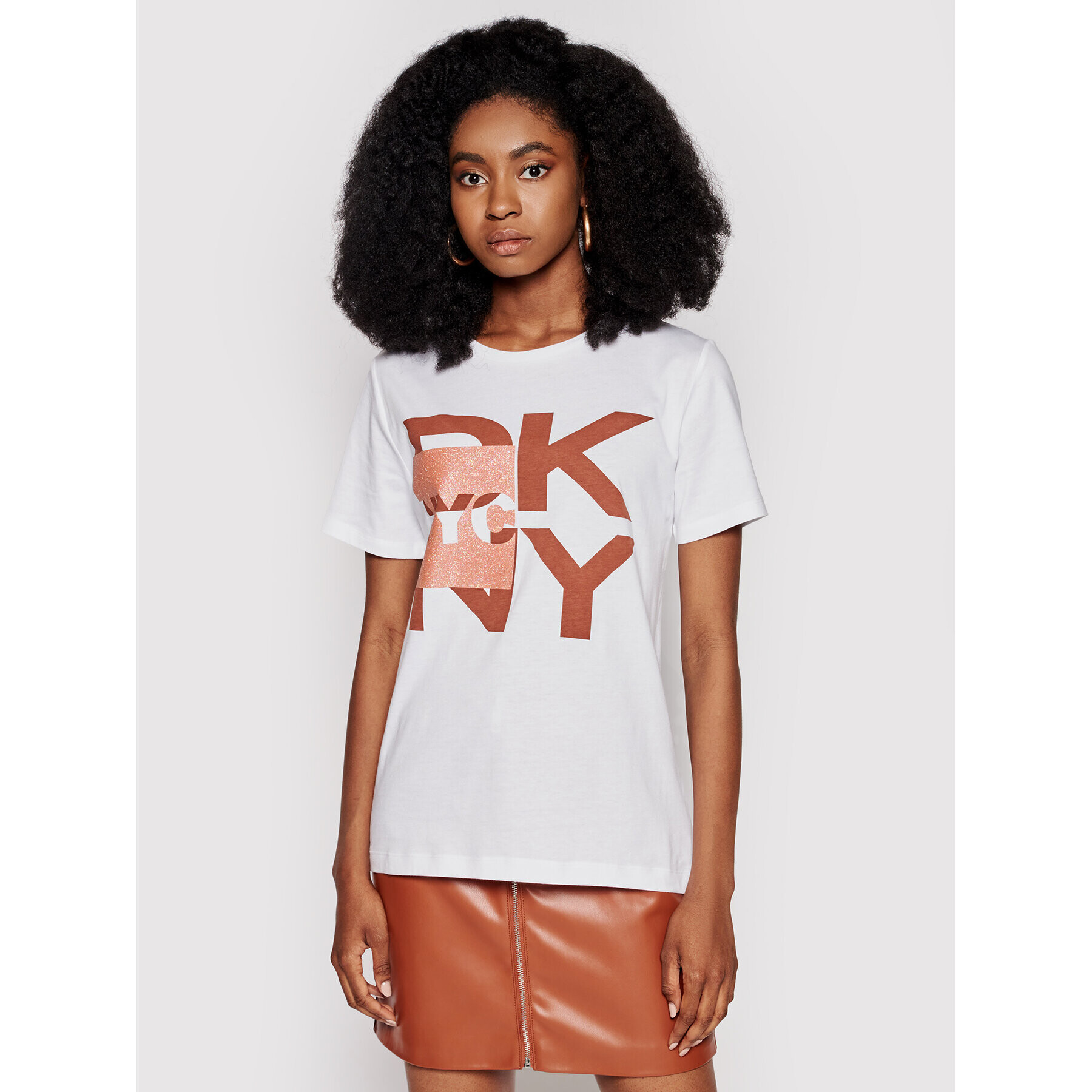 DKNY T-Shirt P0EBCCNA Bílá Regular Fit - Pepit.cz