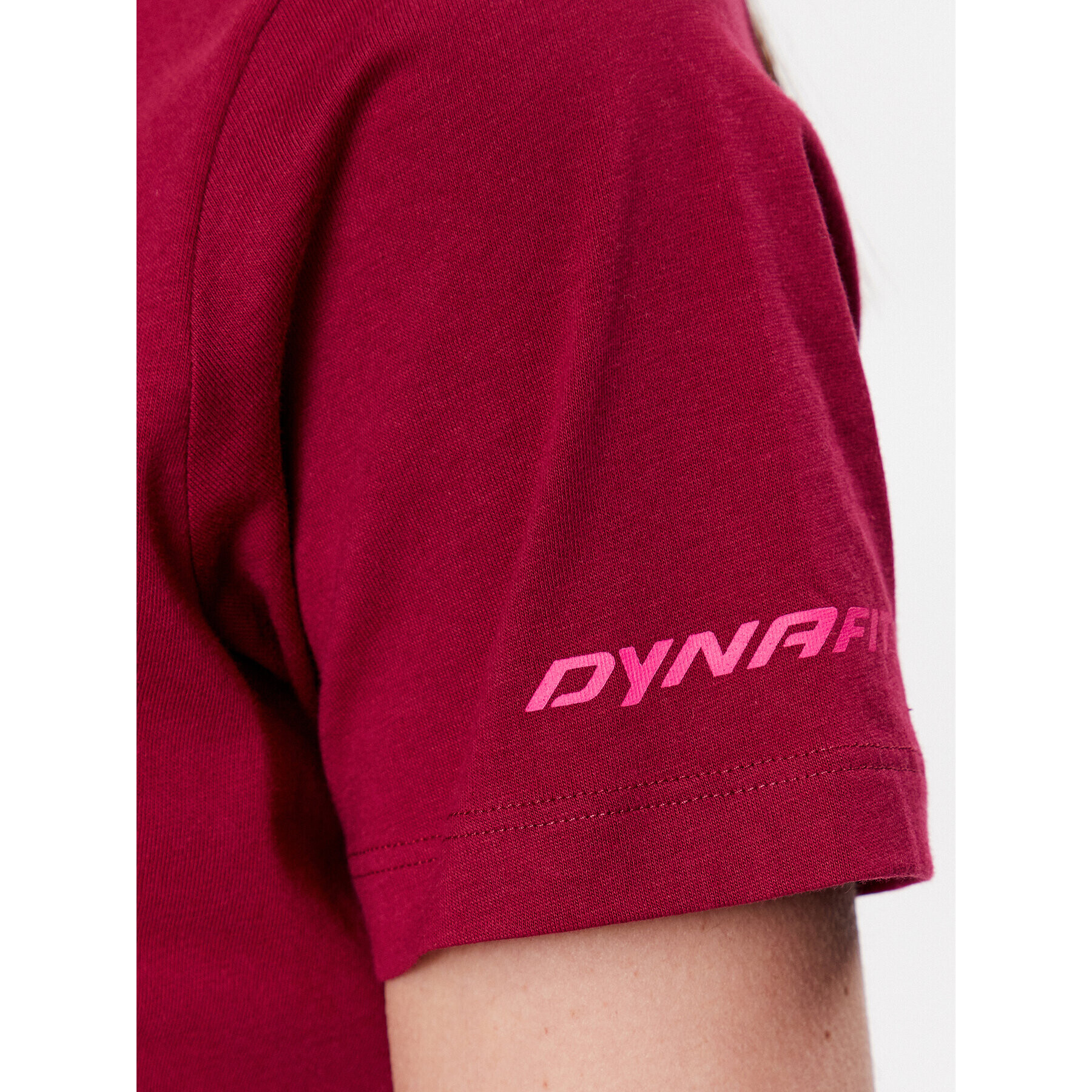 Dynafit T-Shirt Graphic 08-0000070999 Bordó Regular Fit - Pepit.cz