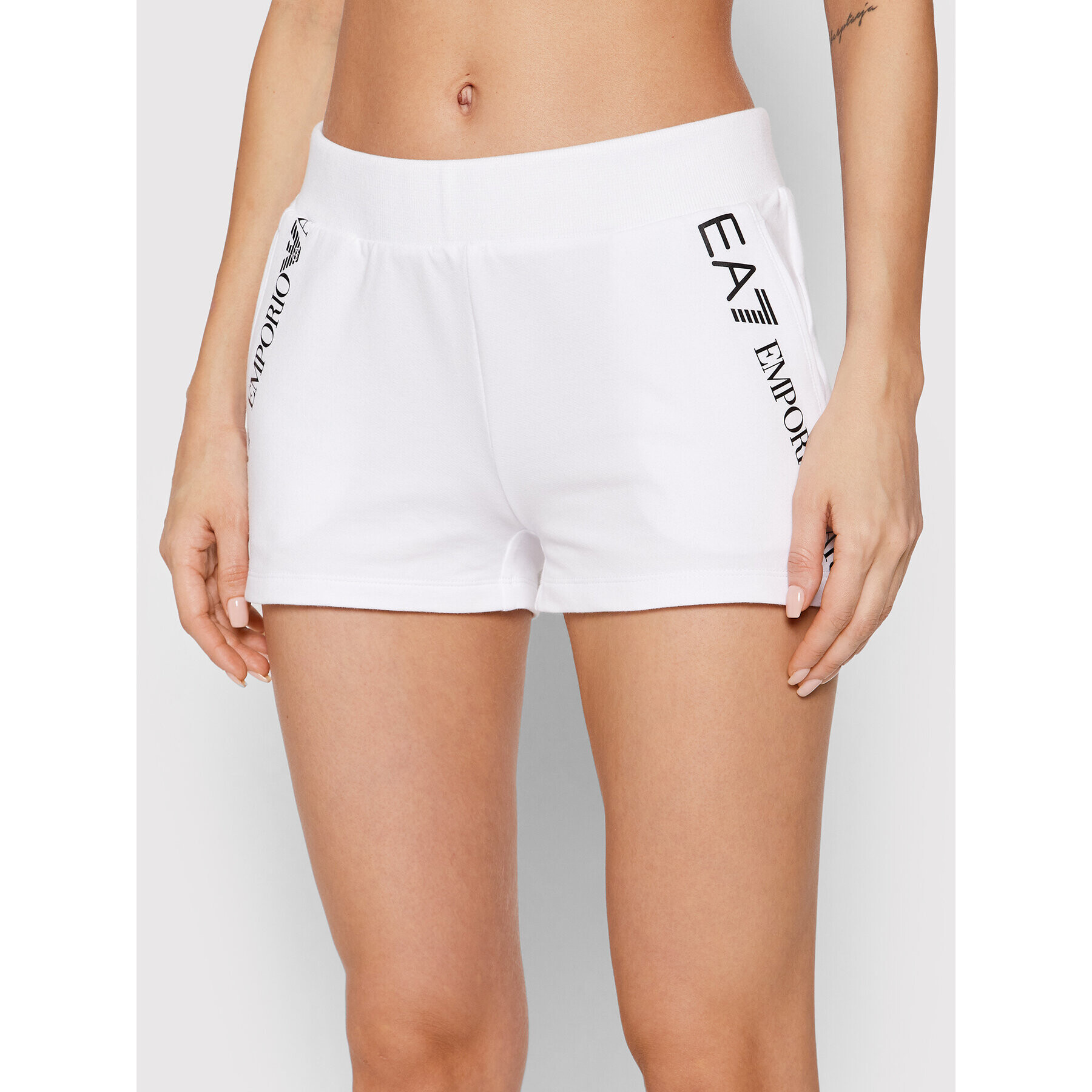 EA7 Emporio Armani Sportovní kraťasy 3LTS54 TJCQZ 0102 Bílá Regular Fit - Pepit.cz