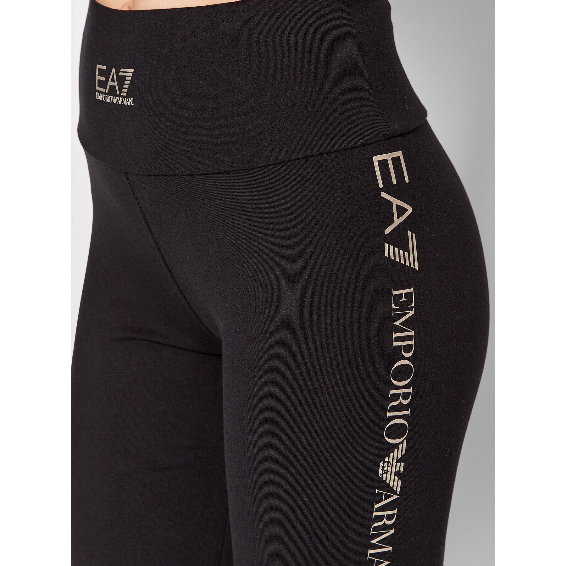 EA7 Emporio Armani Sportovní kraťasy 3LTS61 TJ01Z 0200 Černá Slim Fit - Pepit.cz