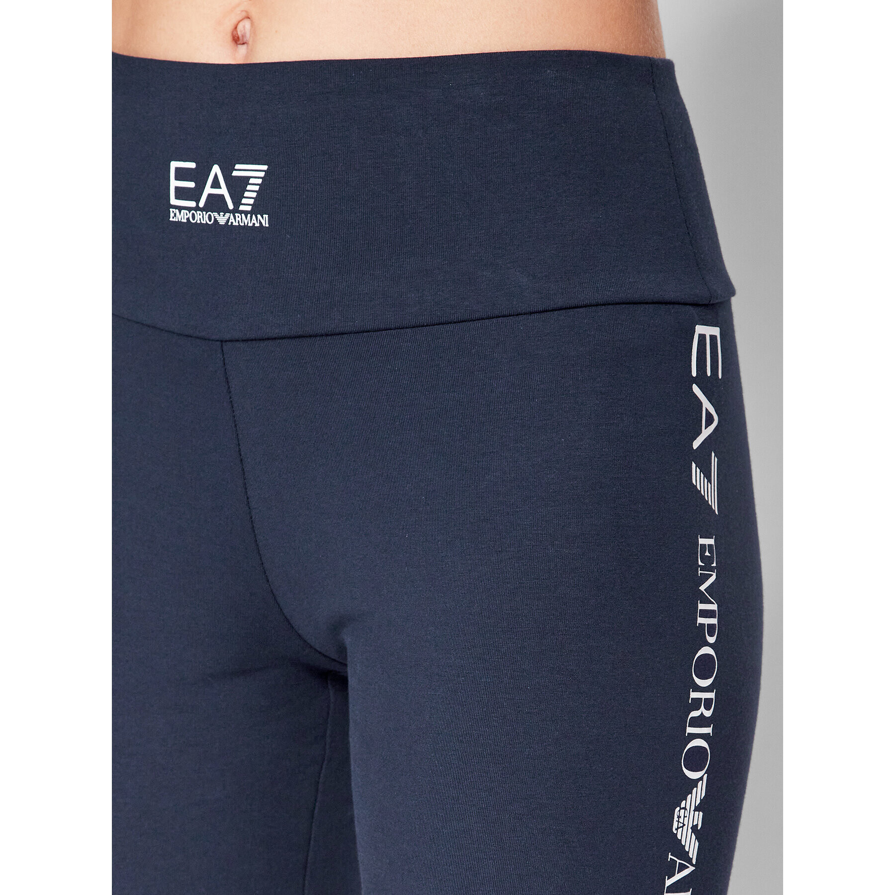 EA7 Emporio Armani Sportovní kraťasy 3LTS61 TJ01Z 1554 Tmavomodrá Slim Fit - Pepit.cz