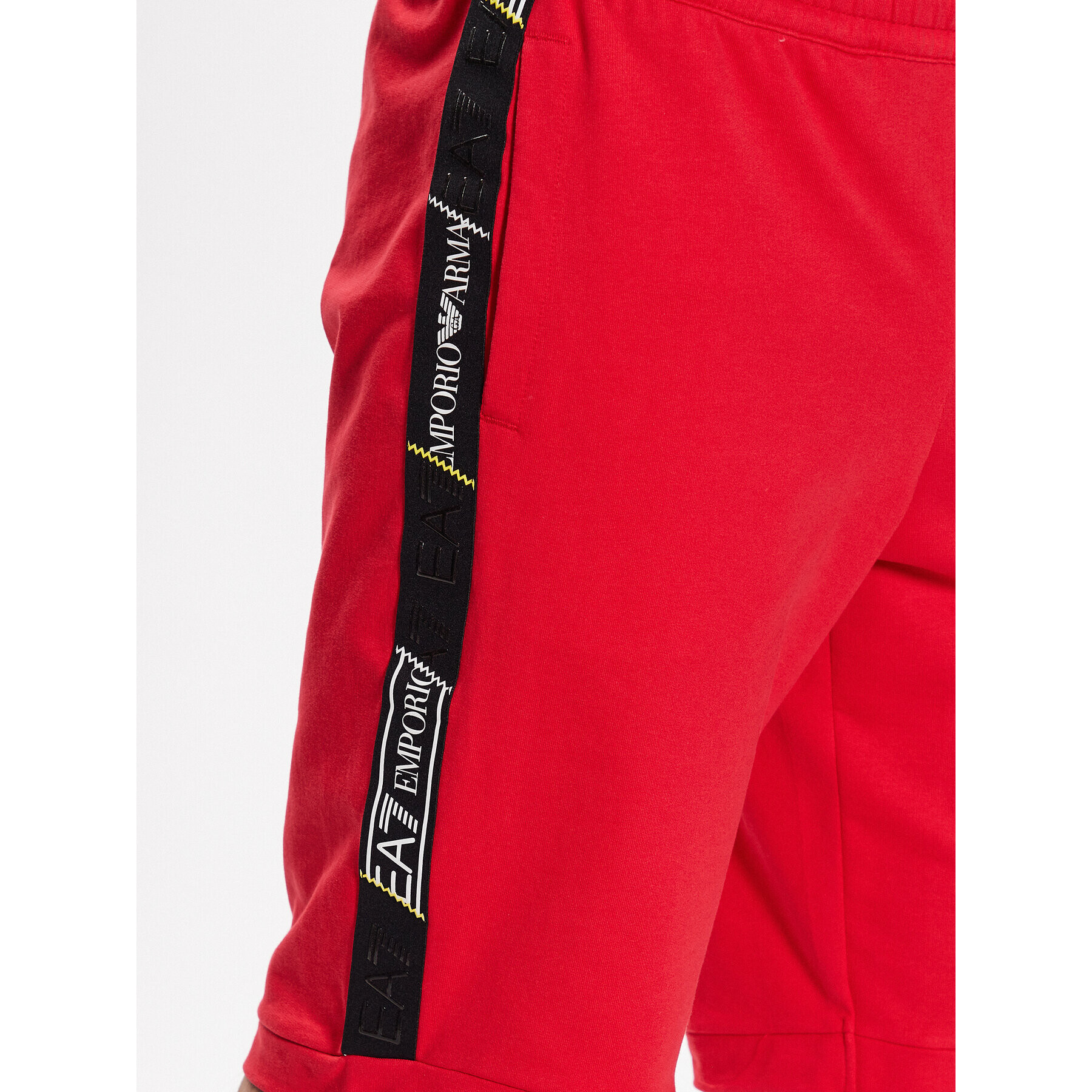 EA7 Emporio Armani Sportovní kraťasy 3RPS56 PJ05Z 1451 Červená Regular Fit - Pepit.cz