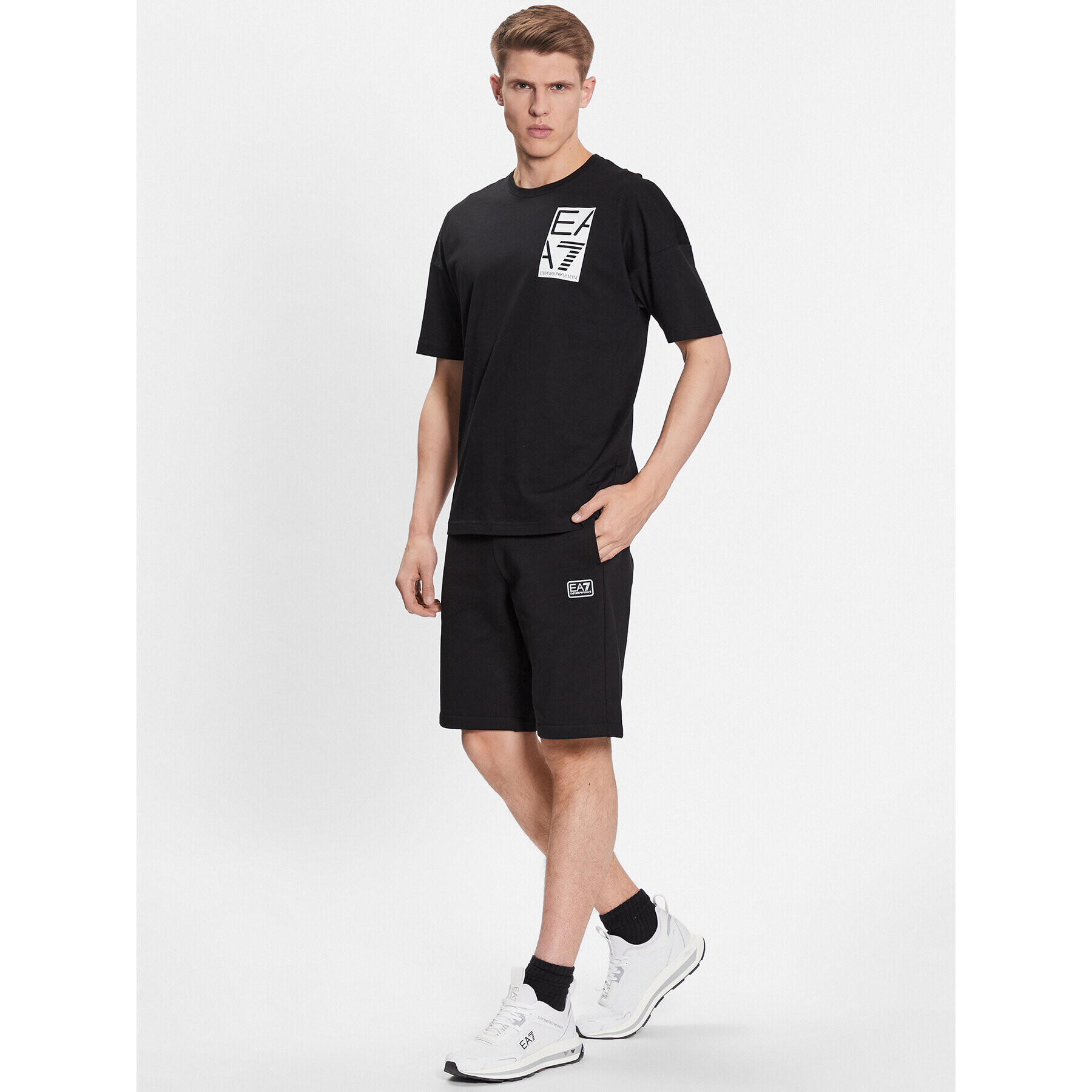 EA7 Emporio Armani Sportovní kraťasy 3RPS74 PJ07Z 1200 Černá Regular Fit - Pepit.cz