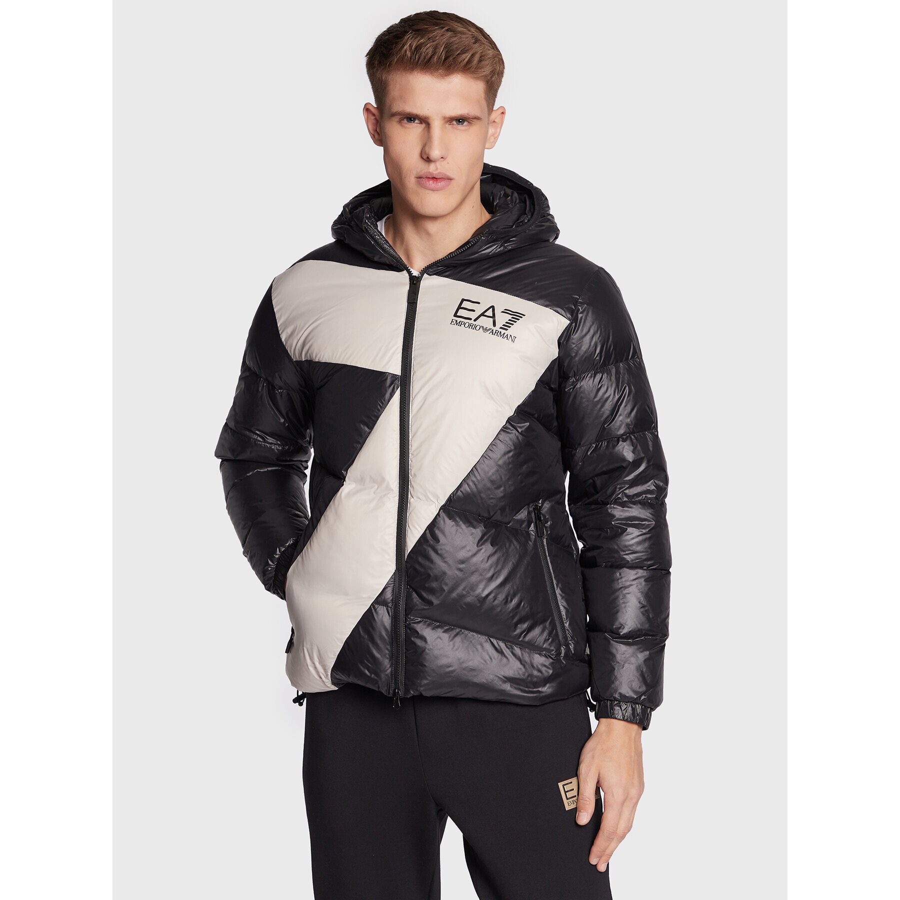 EA7 Emporio Armani Vatovaná bunda 6LPB53 PNR4Z 1200 Černá Regular Fit - Pepit.cz