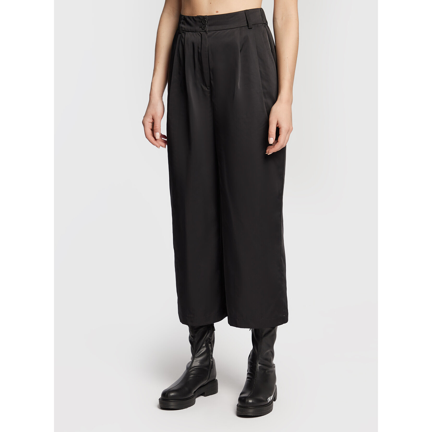 Edited Kalhoty culottes Janne EDT6138002000002 Černá Relaxed Fit - Pepit.cz