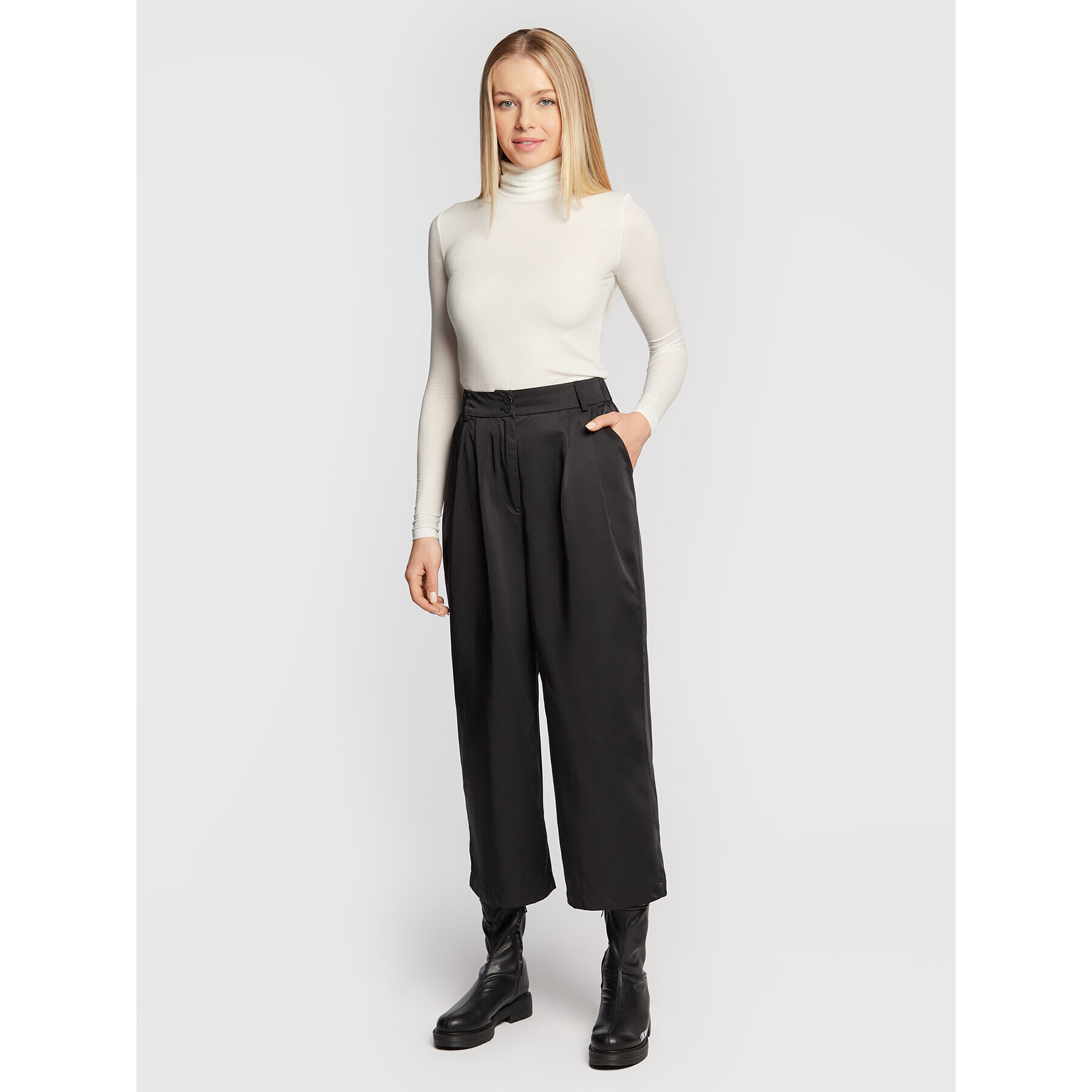 Edited Kalhoty culottes Janne EDT6138002000002 Černá Relaxed Fit - Pepit.cz