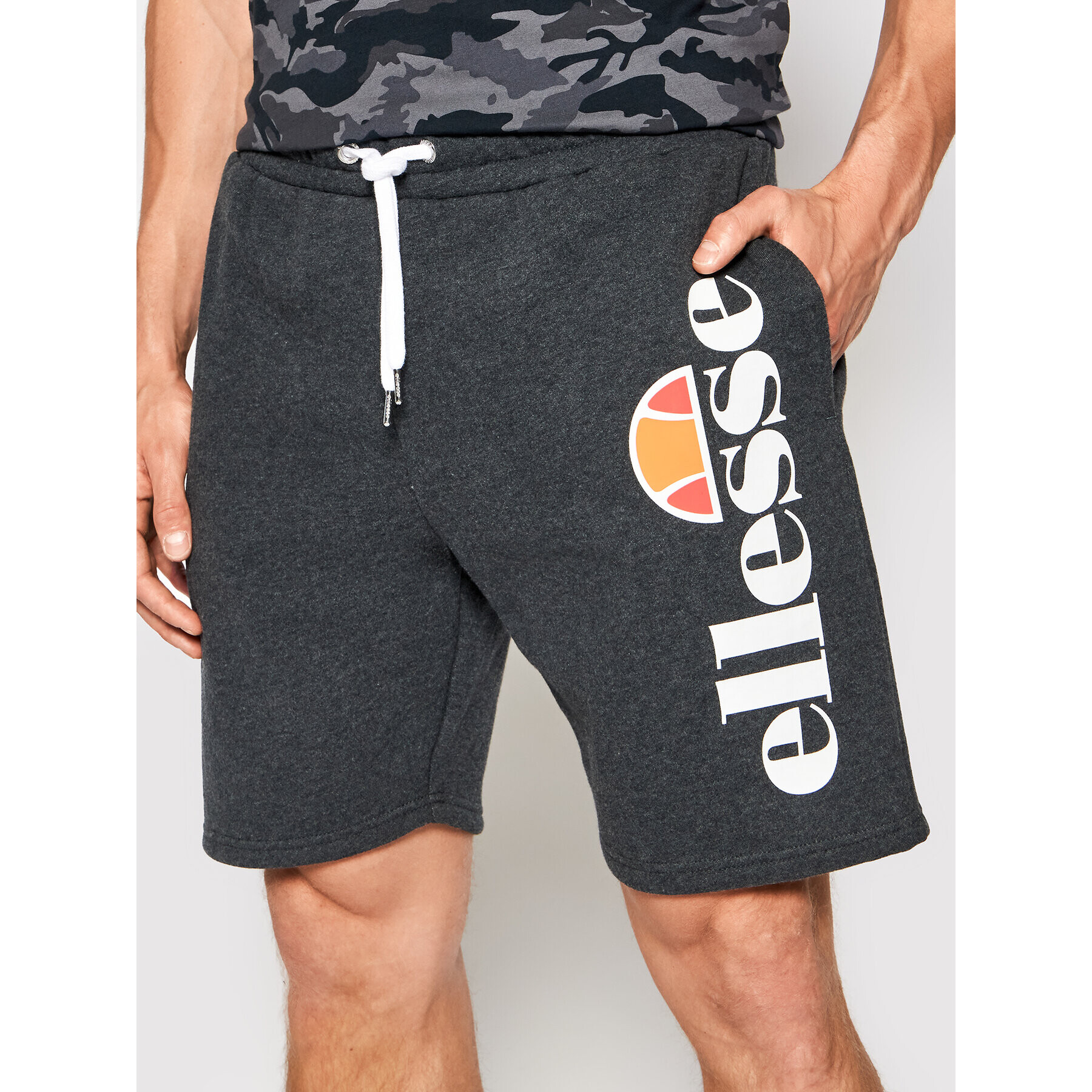 Ellesse Sportovní kraťasy Bossini SHS08748 Šedá Regular Fit - Pepit.cz