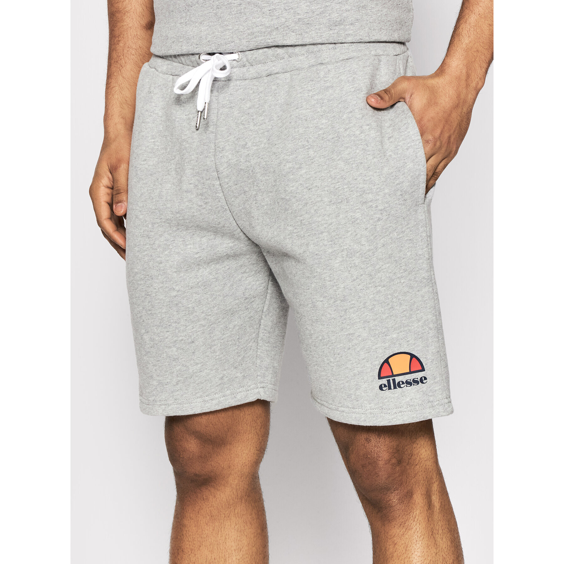 Ellesse Sportovní kraťasy Malviva SXG13532 Šedá Regular Fit - Pepit.cz