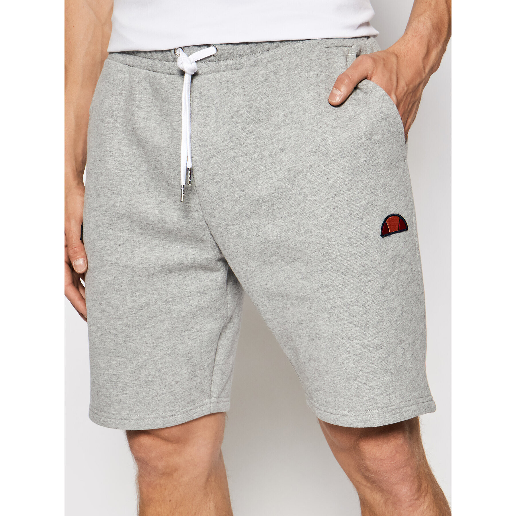 Ellesse Sportovní kraťasy Noli SHS01894 Šedá Regular Fit - Pepit.cz