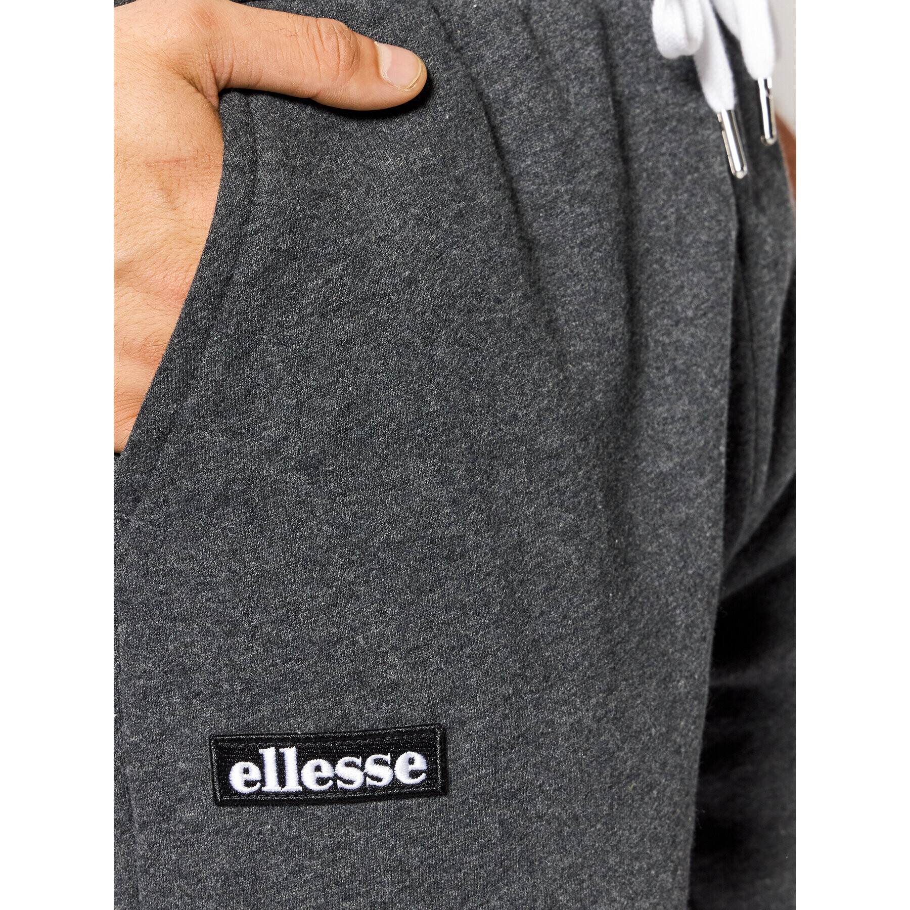 Ellesse Sportovní kraťasy Noli SHS01894 Šedá Regular Fit - Pepit.cz