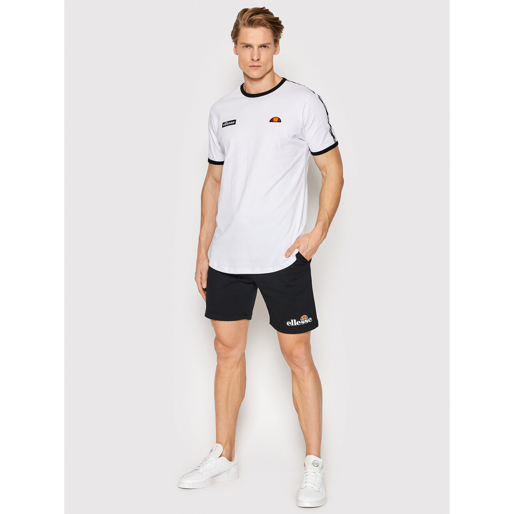 Ellesse Sportovní kraťasy Silvan SHF09162 Černá Regular Fit - Pepit.cz