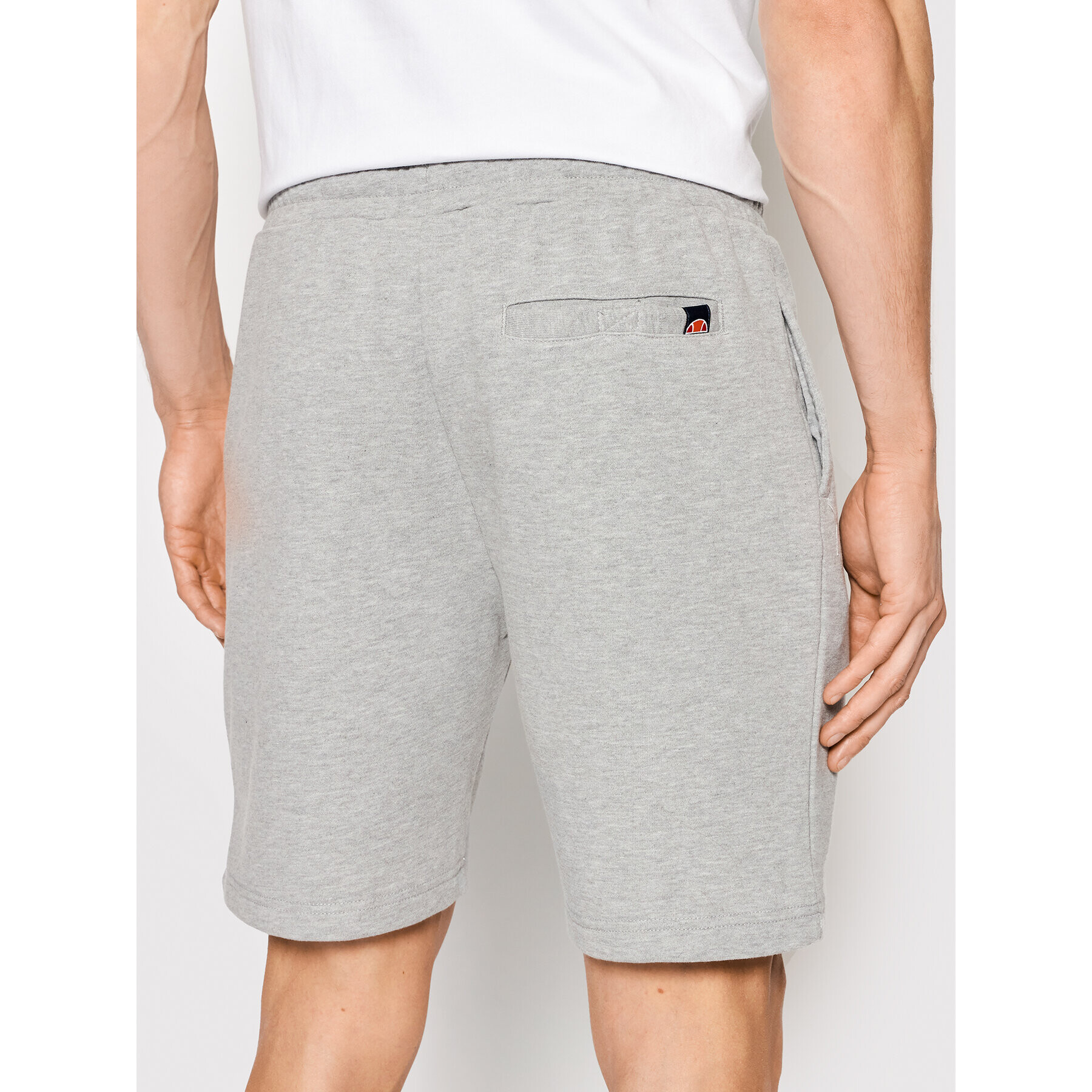 Ellesse Sportovní kraťasy Silvan SHF09162 Šedá Regular Fit - Pepit.cz