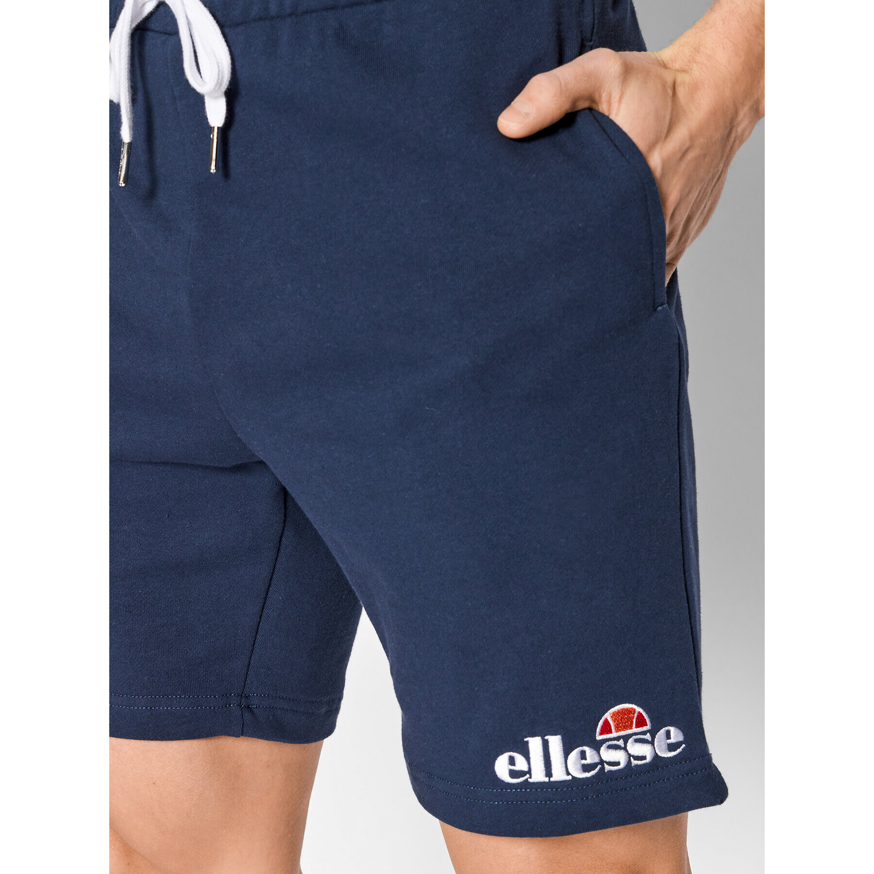 Ellesse Sportovní kraťasy Silvan SHF09162 Tmavomodrá Regular Fit - Pepit.cz