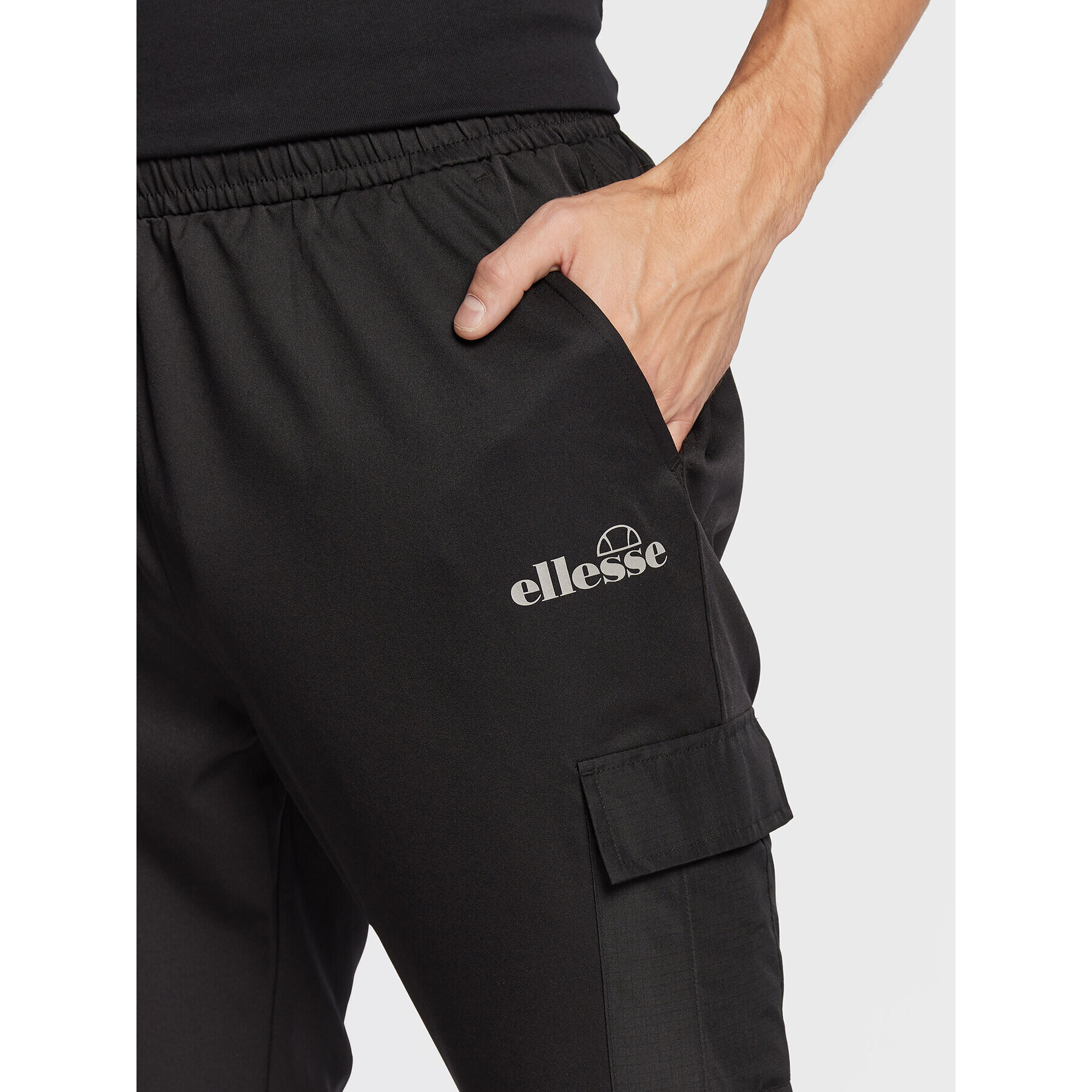 Ellesse Teplákové kalhoty Halios SXP16087 Černá Standard Fit - Pepit.cz