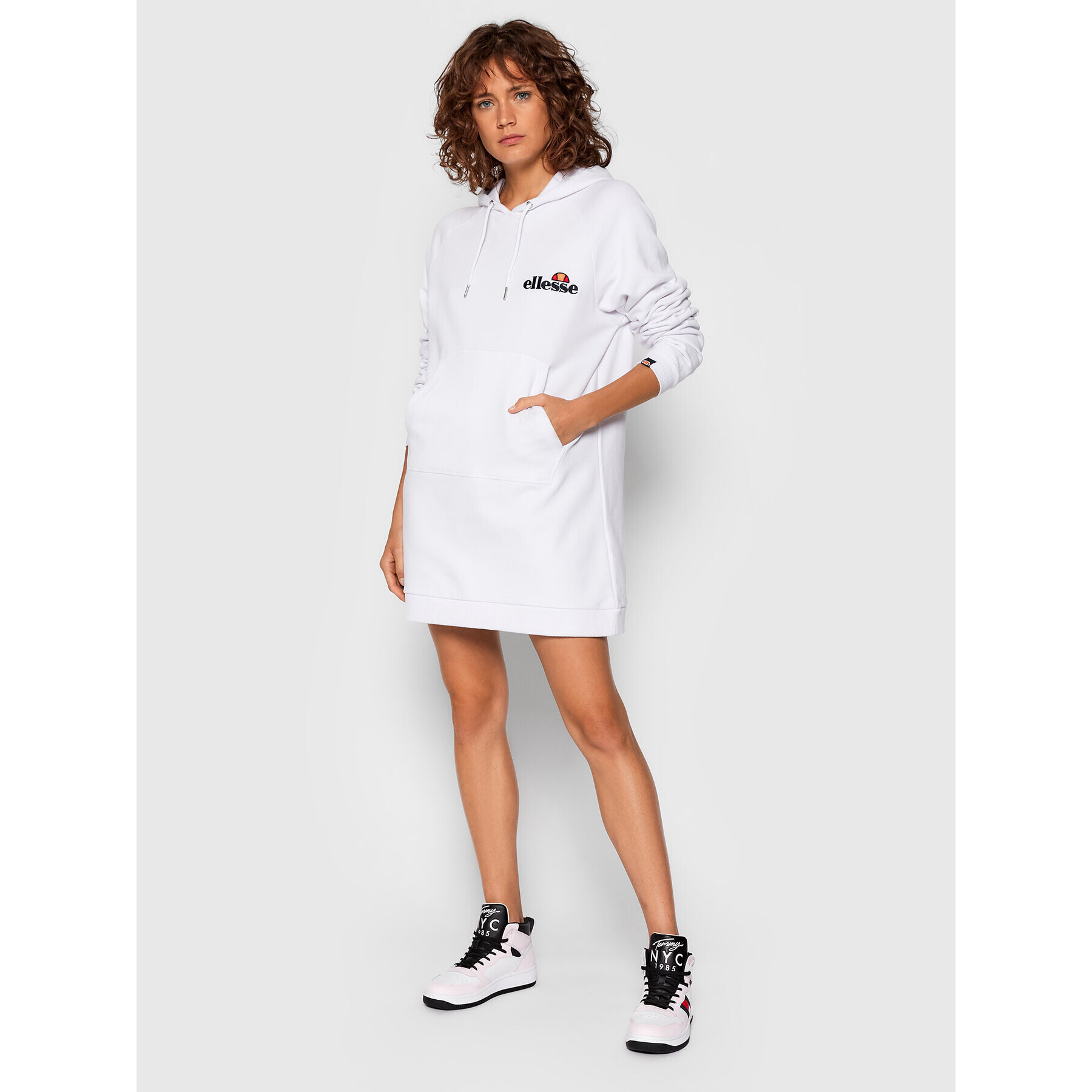 Ellesse Úpletové šaty Honey SGK13289 Bílá Relaxed Fit - Pepit.cz