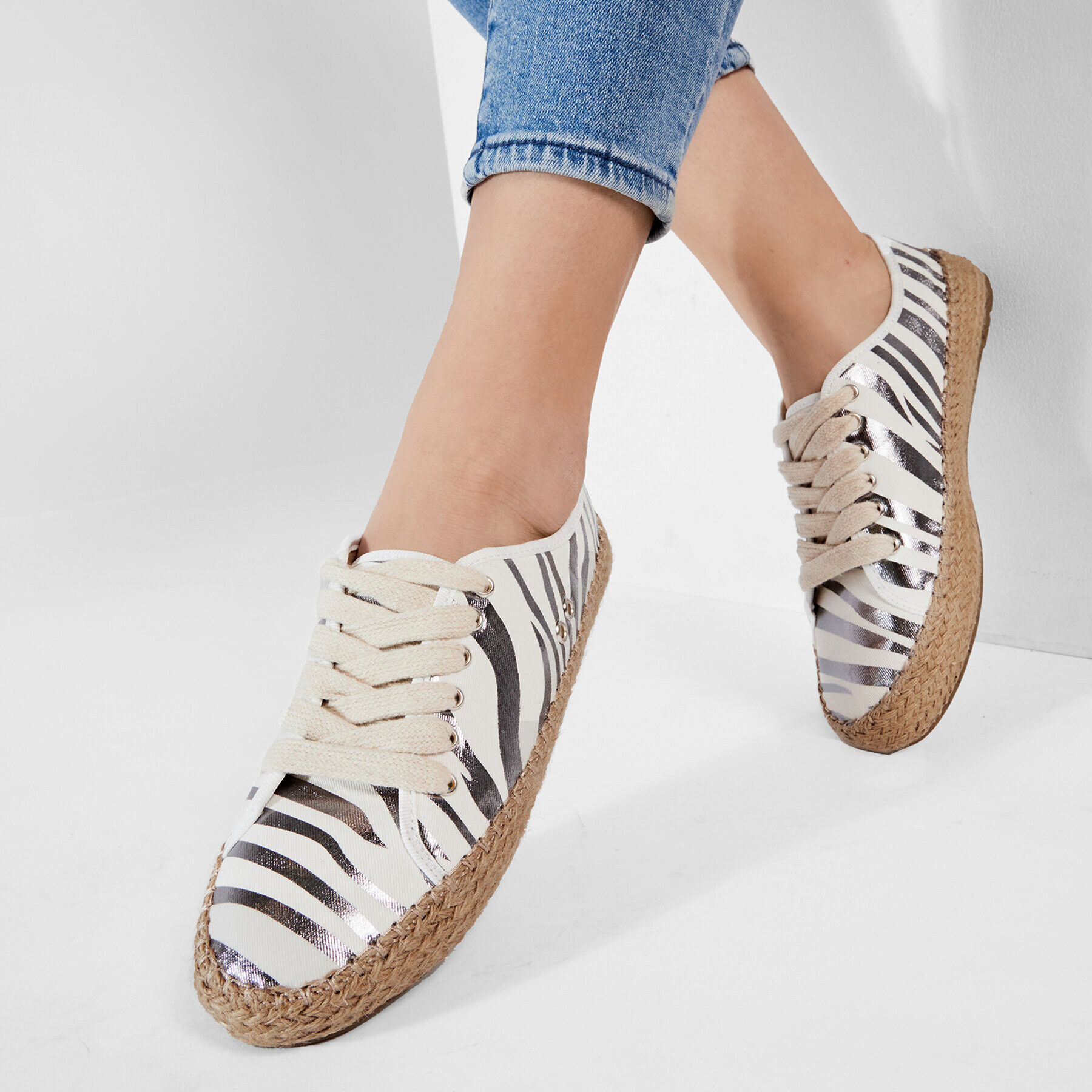 EMU Australia Espadrilky Agonis Zebra W12550 Bílá - Pepit.cz