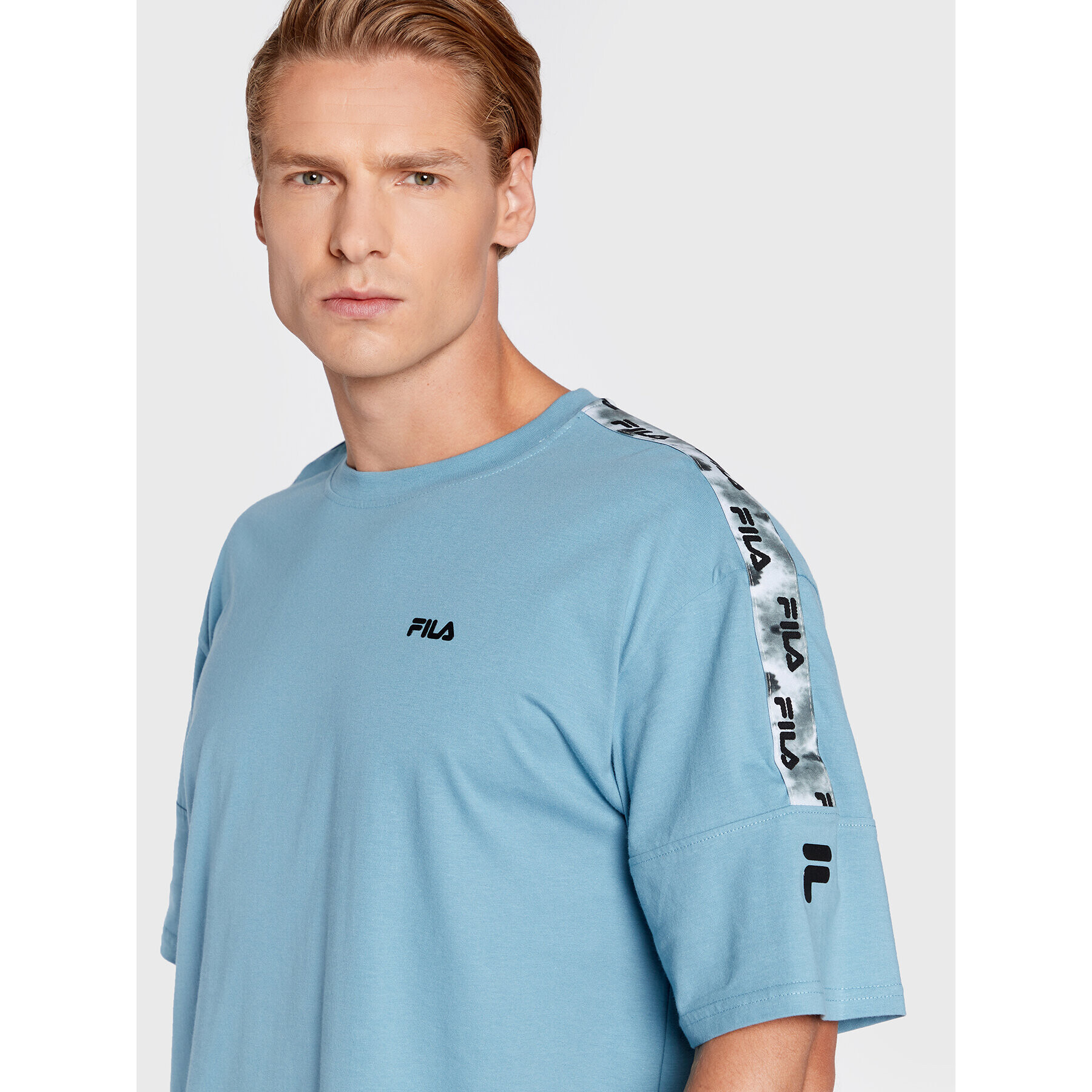 Fila T-Shirt Brittnau FAM0194 Modrá Relaxed Fit - Pepit.cz