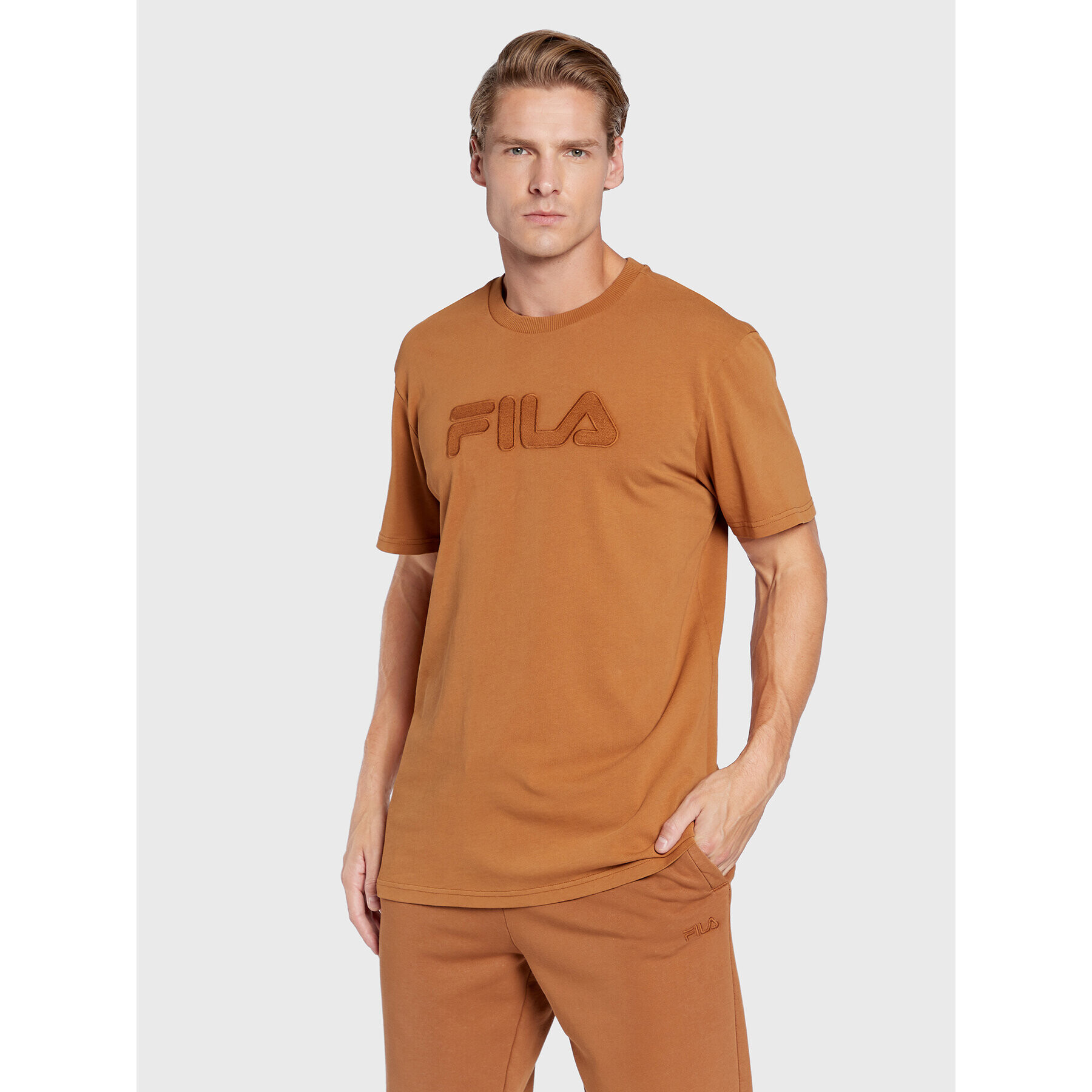 Fila T-Shirt Buek FAM0279 Hnědá Regular Fit - Pepit.cz