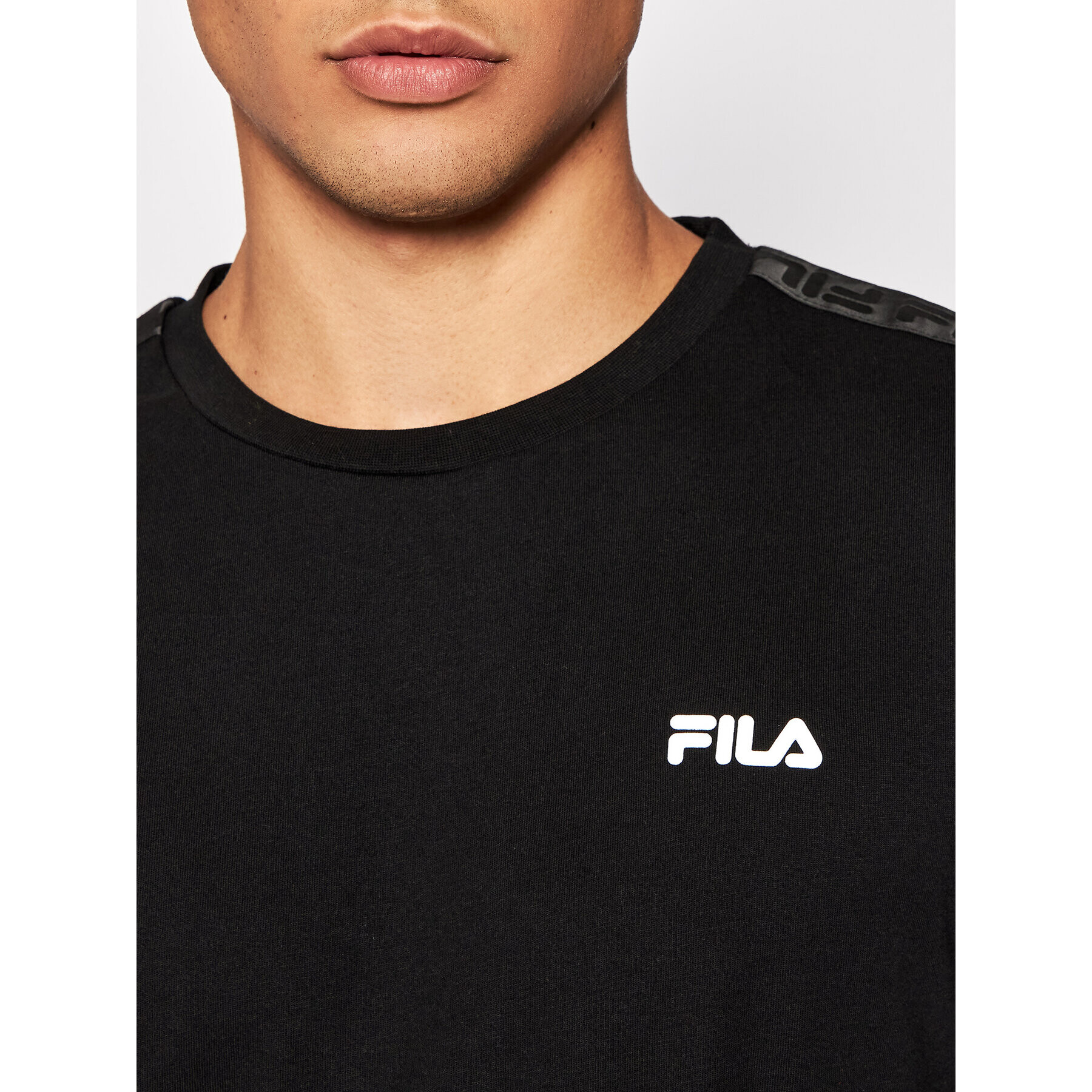 Fila T-Shirt Nam 689137 Černá Regular Fit - Pepit.cz