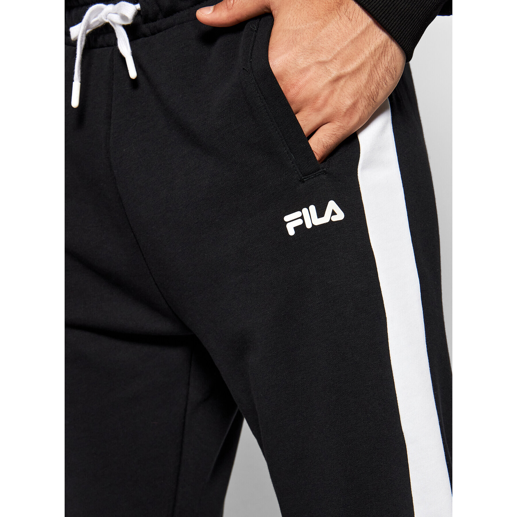 Fila Teplákové kalhoty Davis 689026 Černá Regular Fit - Pepit.cz