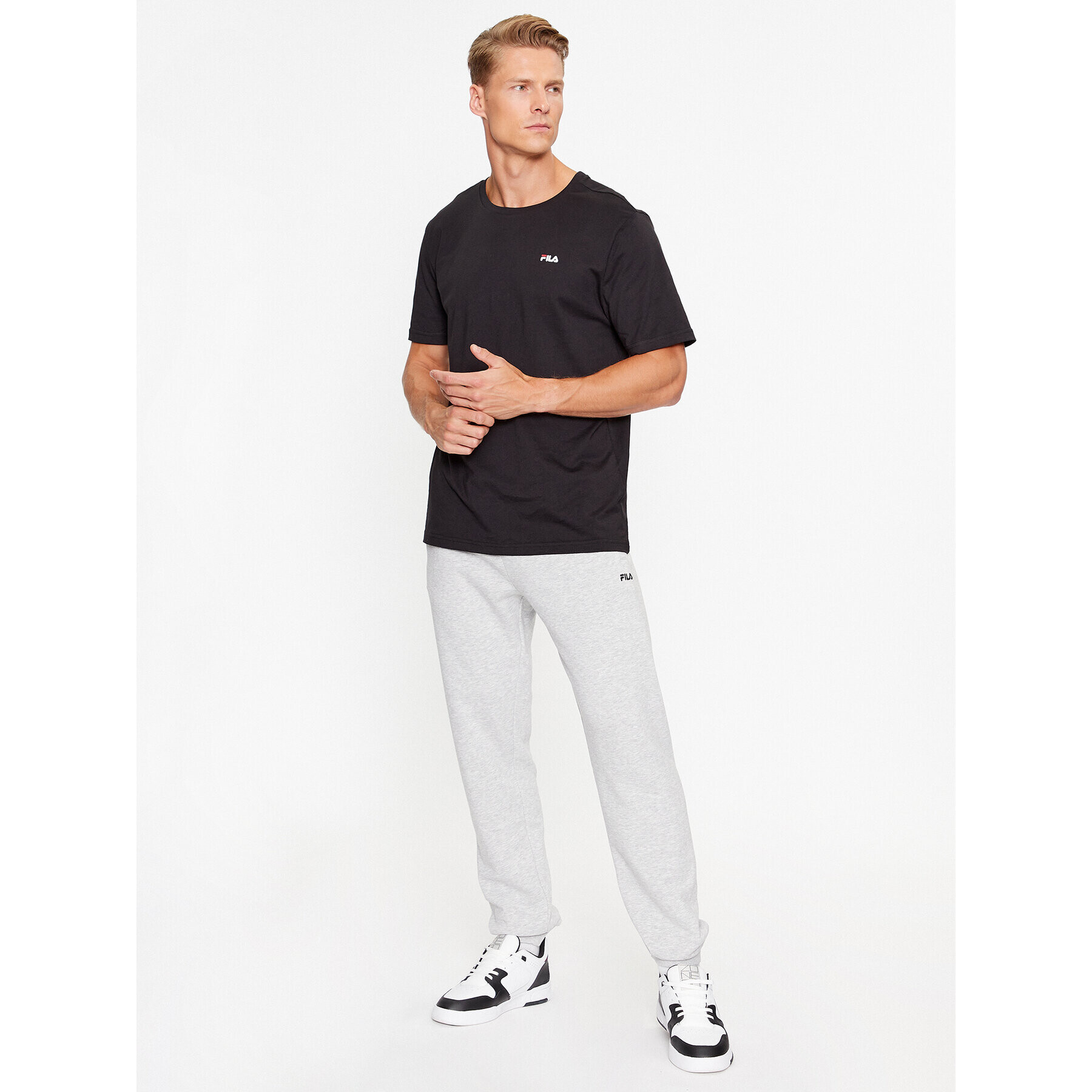 Fila Teplákové kalhoty FAM0342 Šedá Regular Fit - Pepit.cz