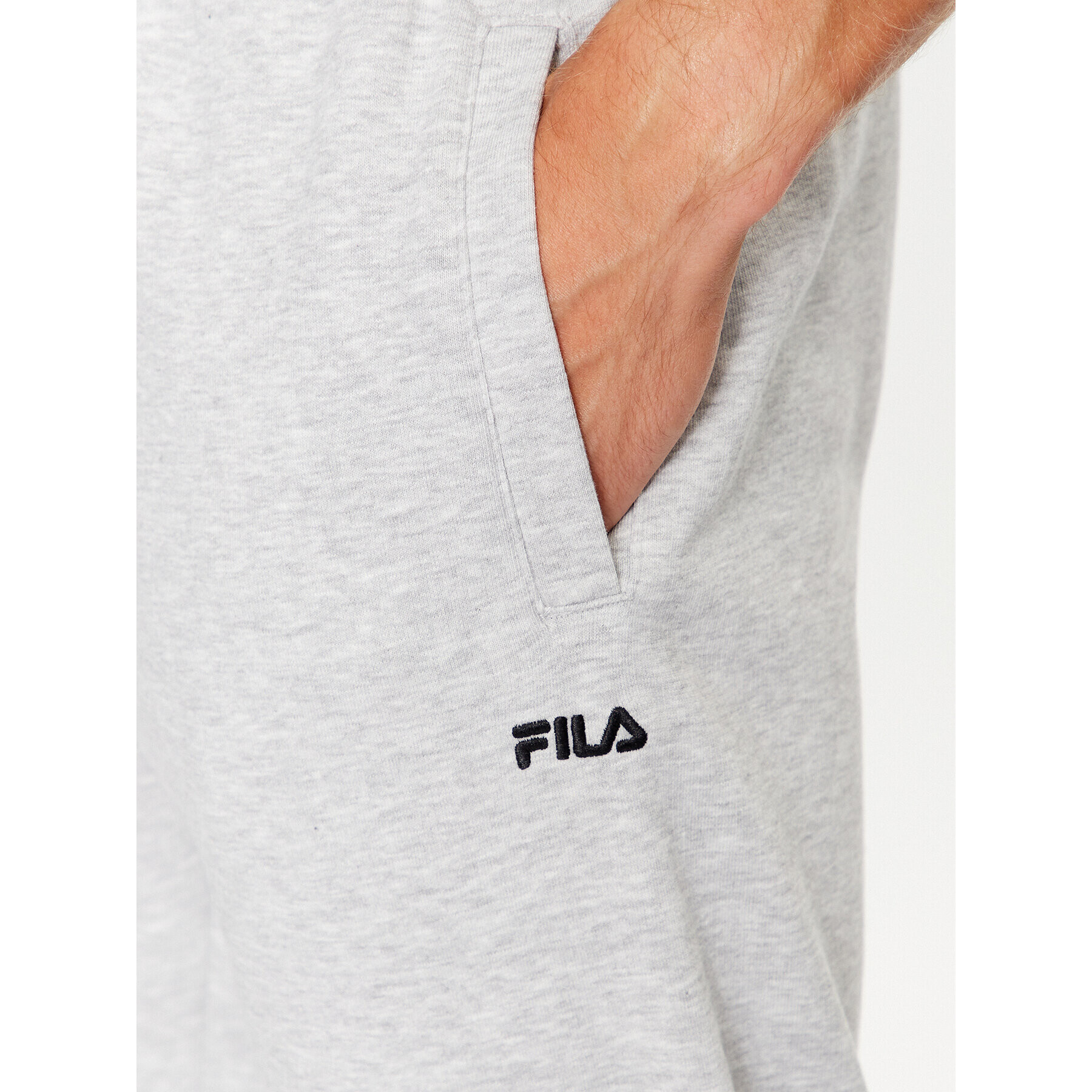 Fila Teplákové kalhoty FAM0342 Šedá Regular Fit - Pepit.cz