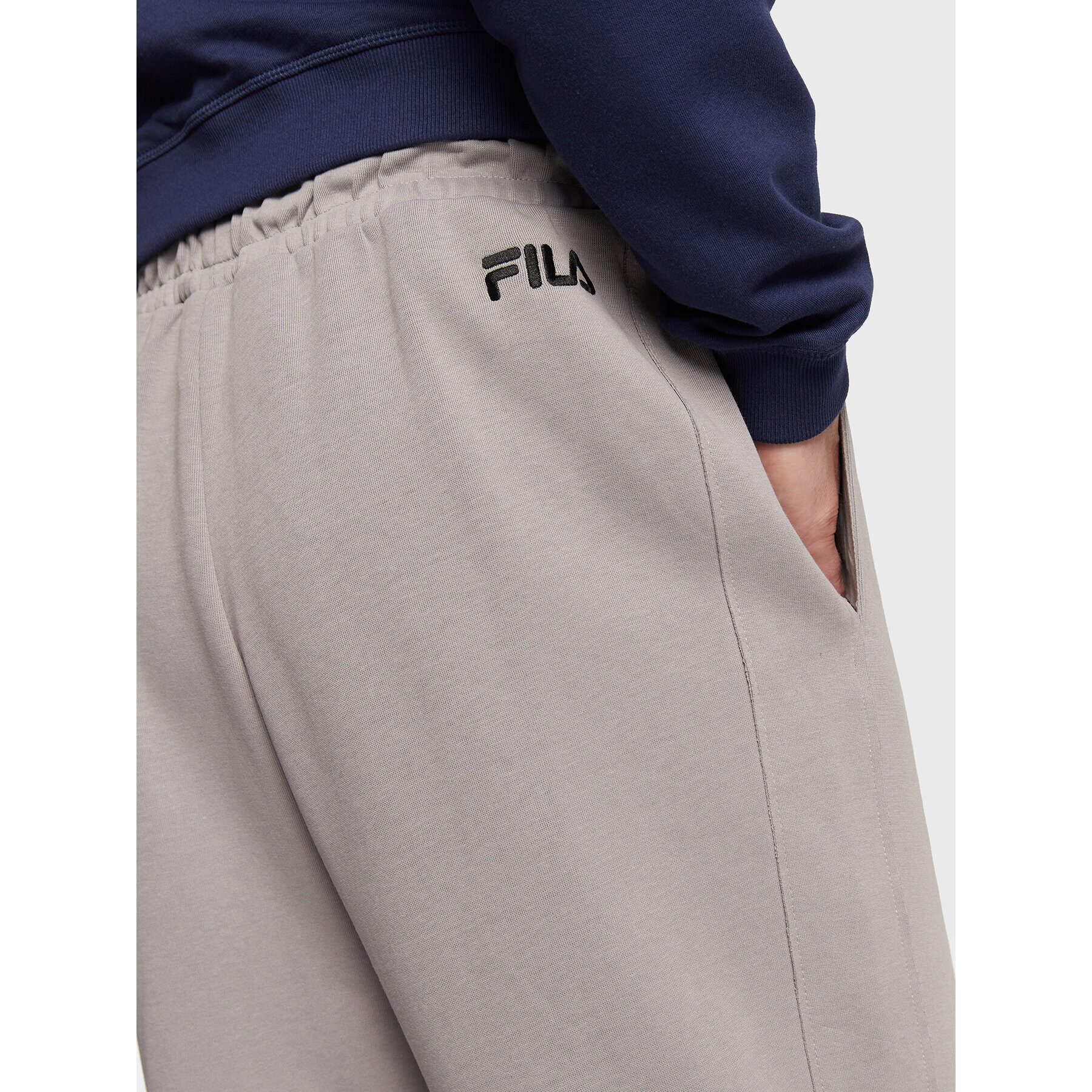 Fila Teplákové kalhoty Tricase FAM0153 Šedá Oversize - Pepit.cz