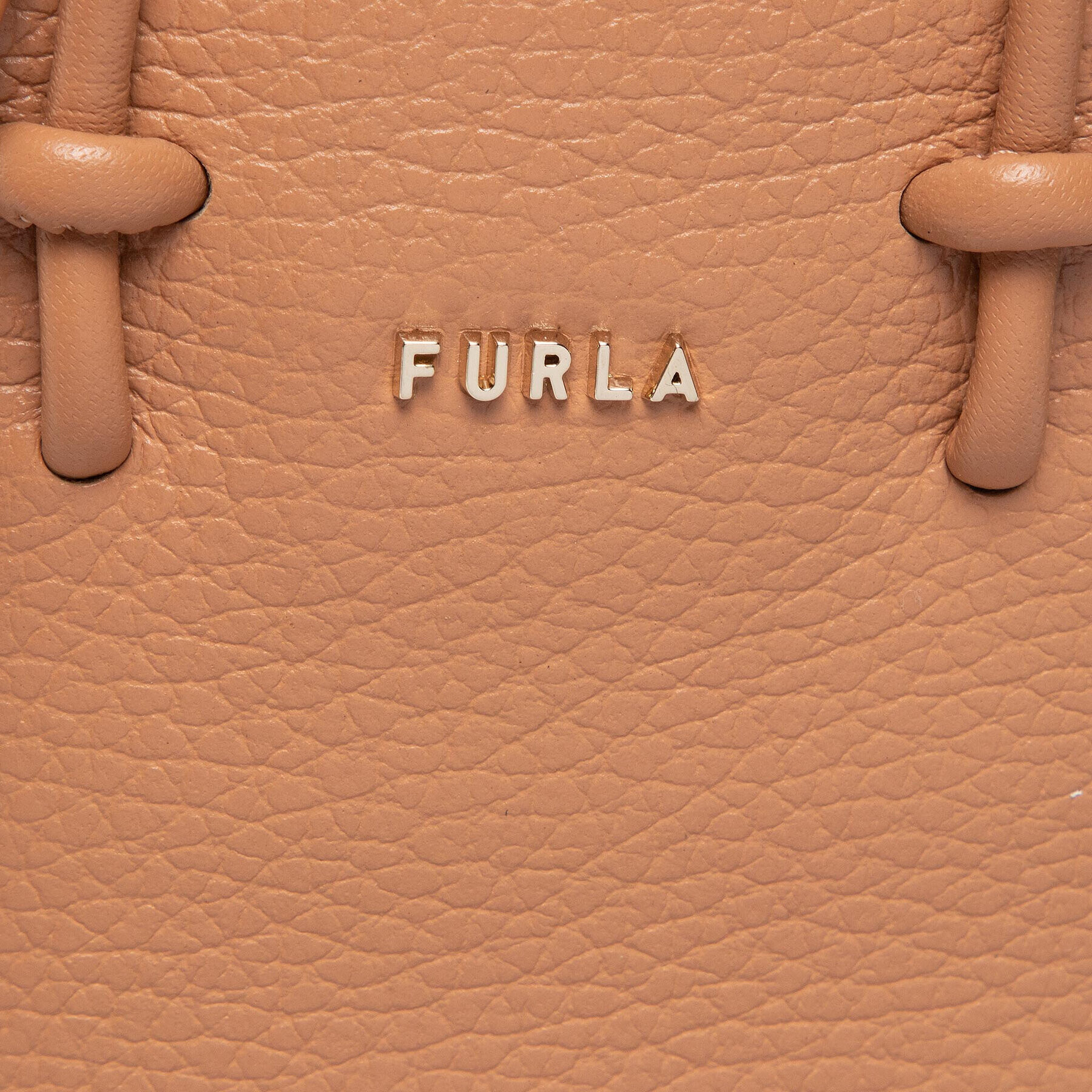 Furla Kabelka Essential WE00116-R76000-MI000-1-007-20-CN-E Hnědá - Pepit.cz