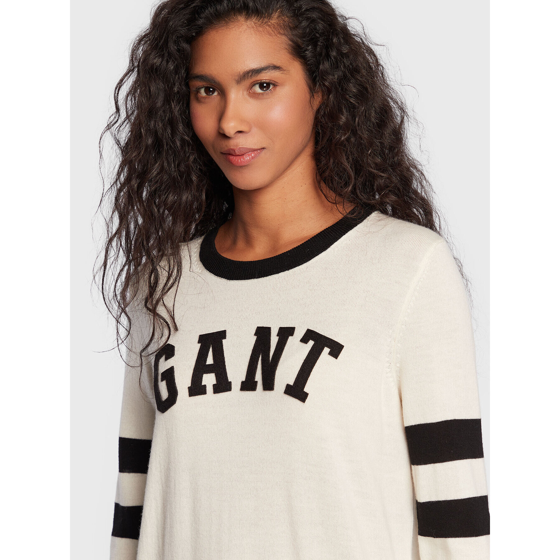 Gant Svetr D1. Collegiate 4805173 Béžová Regular Fit - Pepit.cz