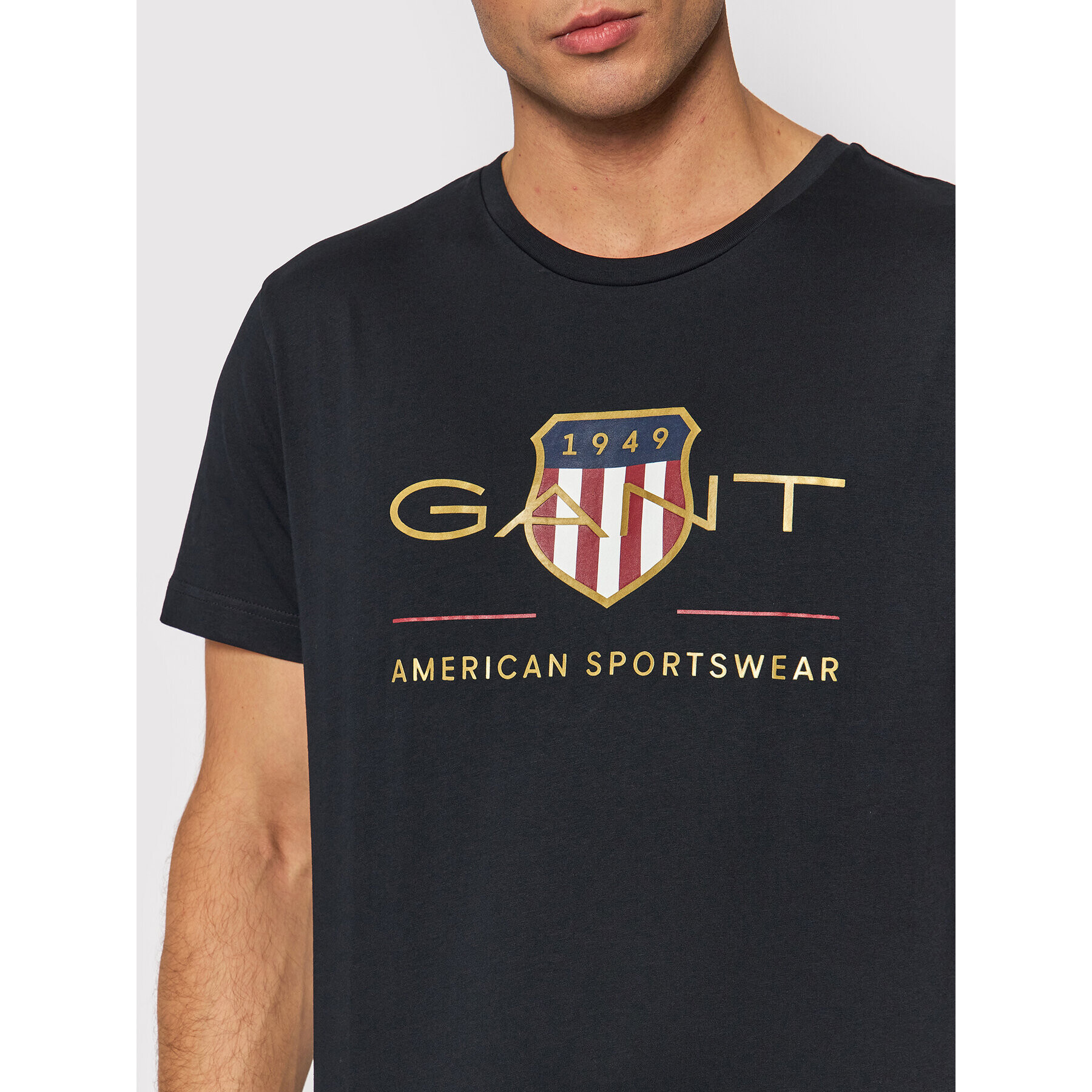 Gant T-Shirt Archive Shield 2003099 Černá Regular Fit - Pepit.cz