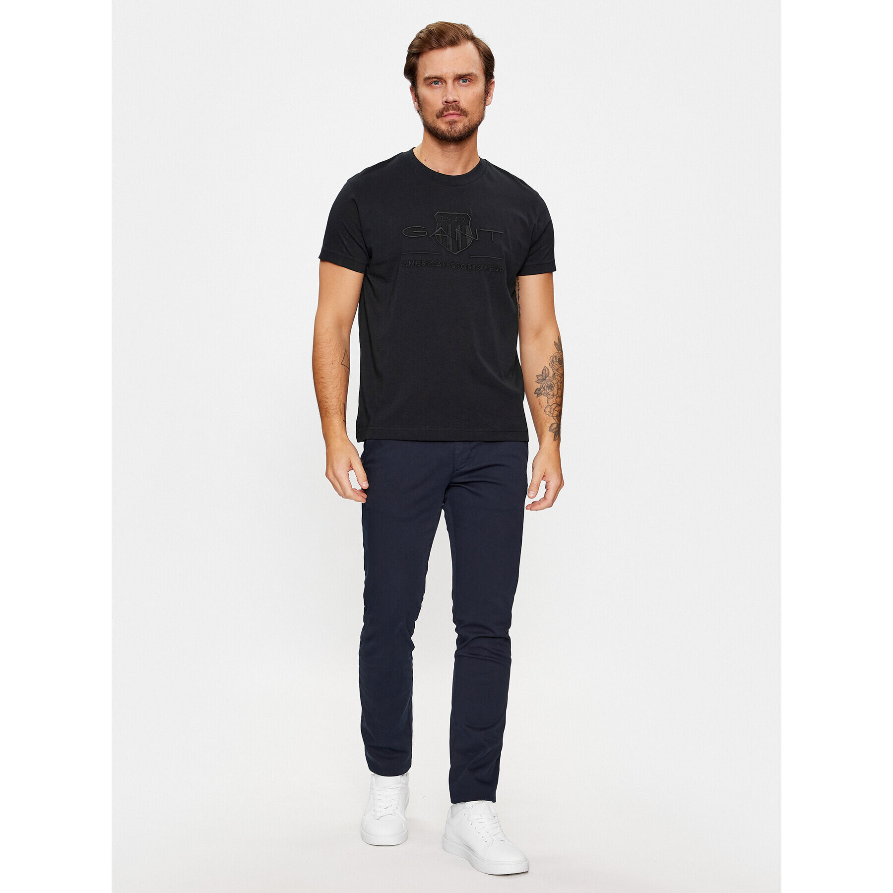 Gant T-Shirt Reg Tonal Shield Ss 2003140 Černá Regular Fit - Pepit.cz