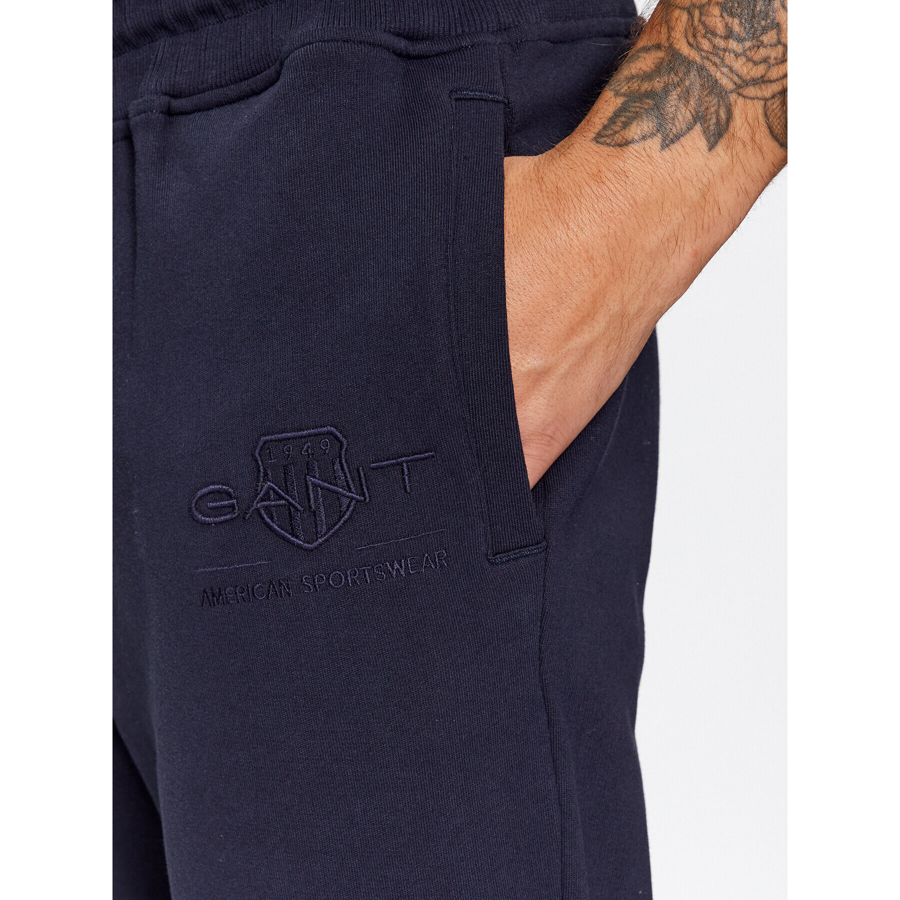 Gant Teplákové kalhoty Reg Tonal Shield Pants 2039023 Tmavomodrá Regular Fit - Pepit.cz