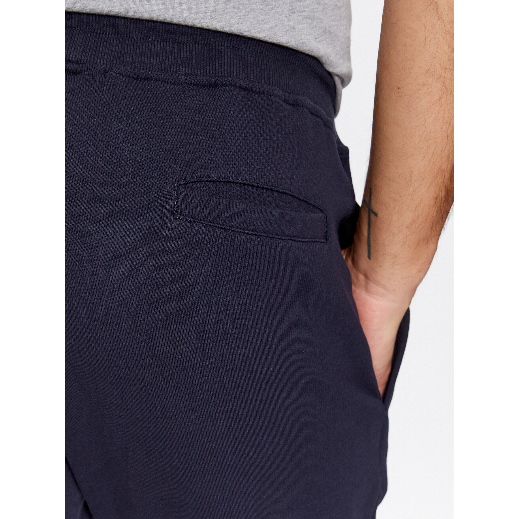 Gant Teplákové kalhoty Reg Tonal Shield Pants 2039023 Tmavomodrá Regular Fit - Pepit.cz