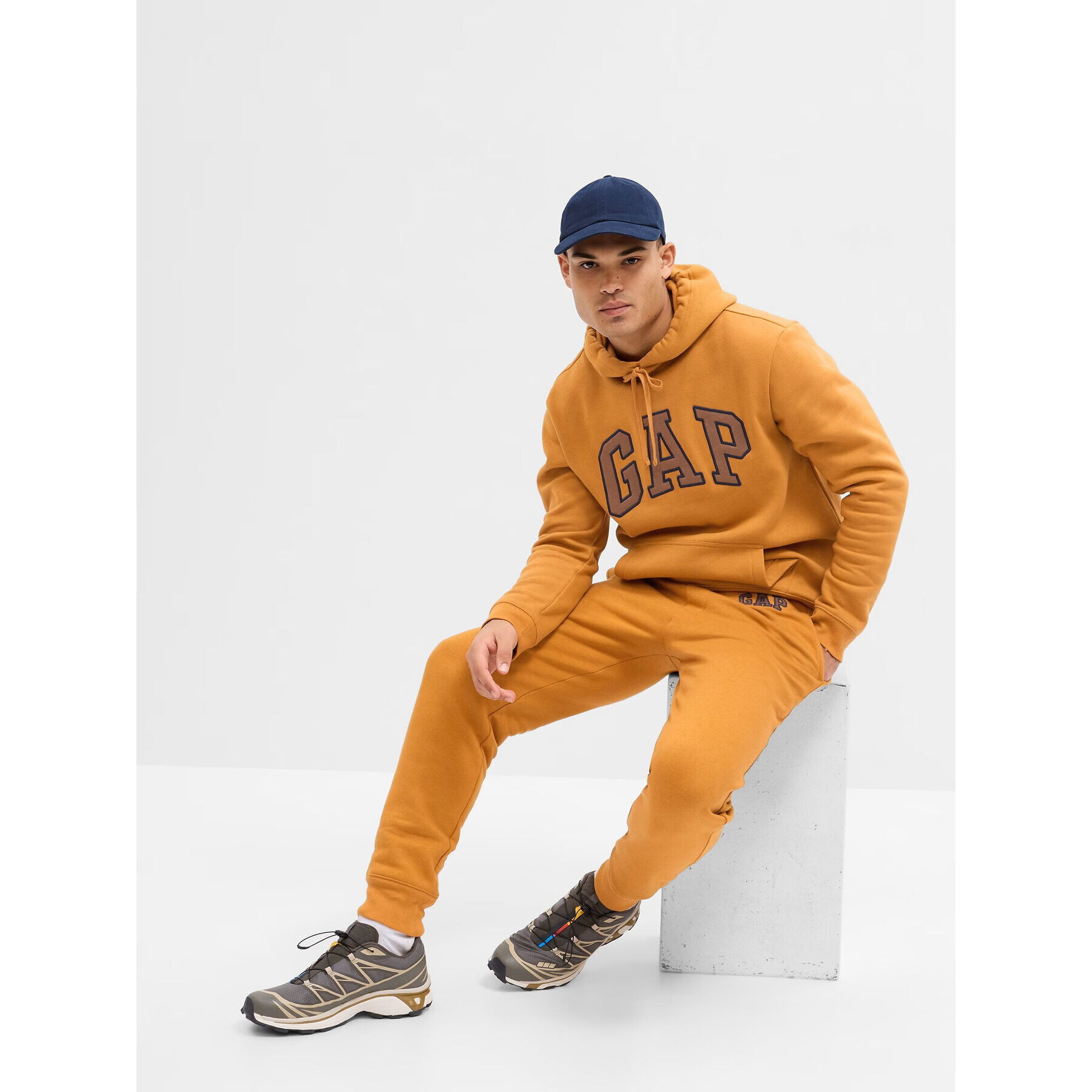 Gap Mikina 796457-02 Hnědá Regular Fit - Pepit.cz