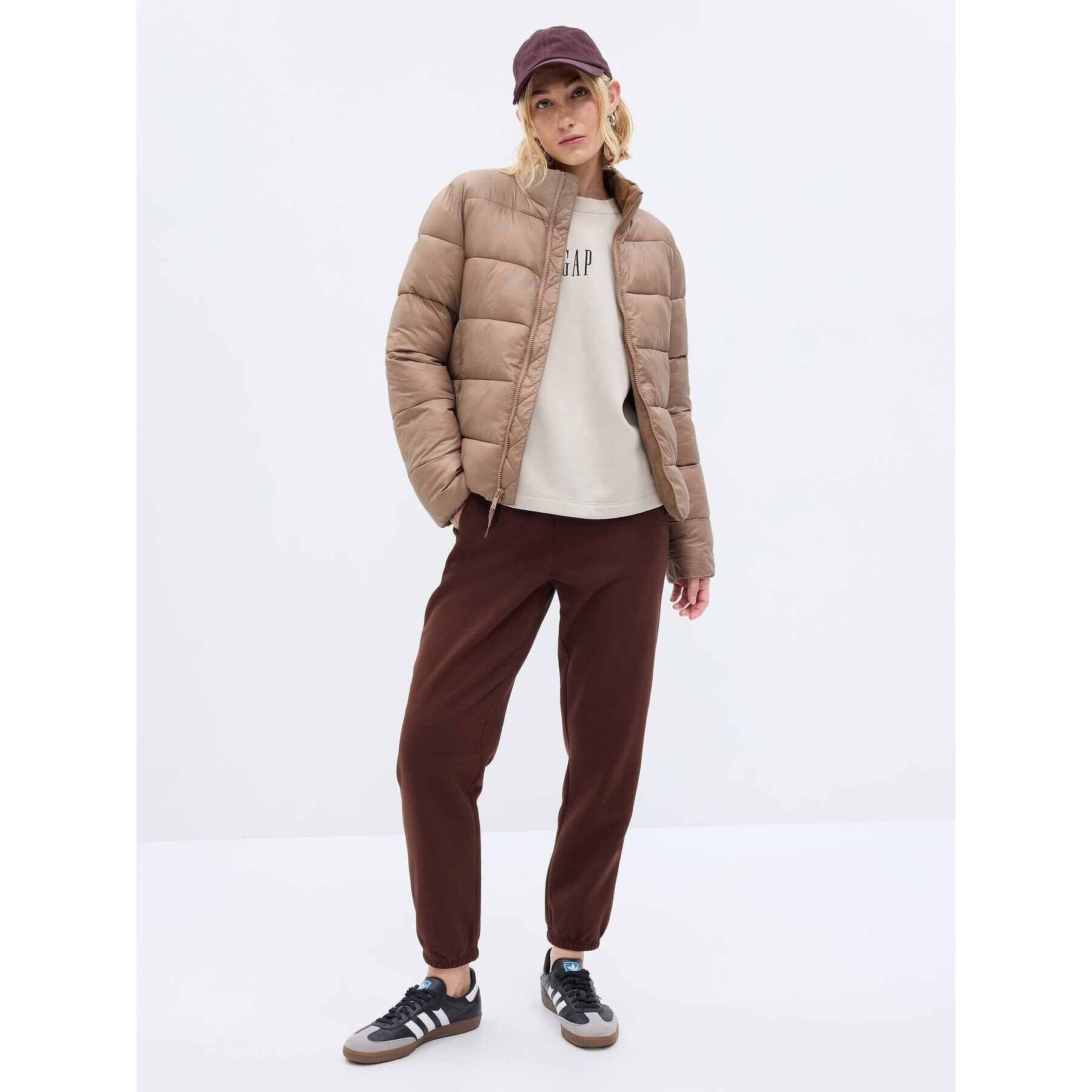 Gap Vatovaná bunda 724309-00 Hnědá Regular Fit - Pepit.cz