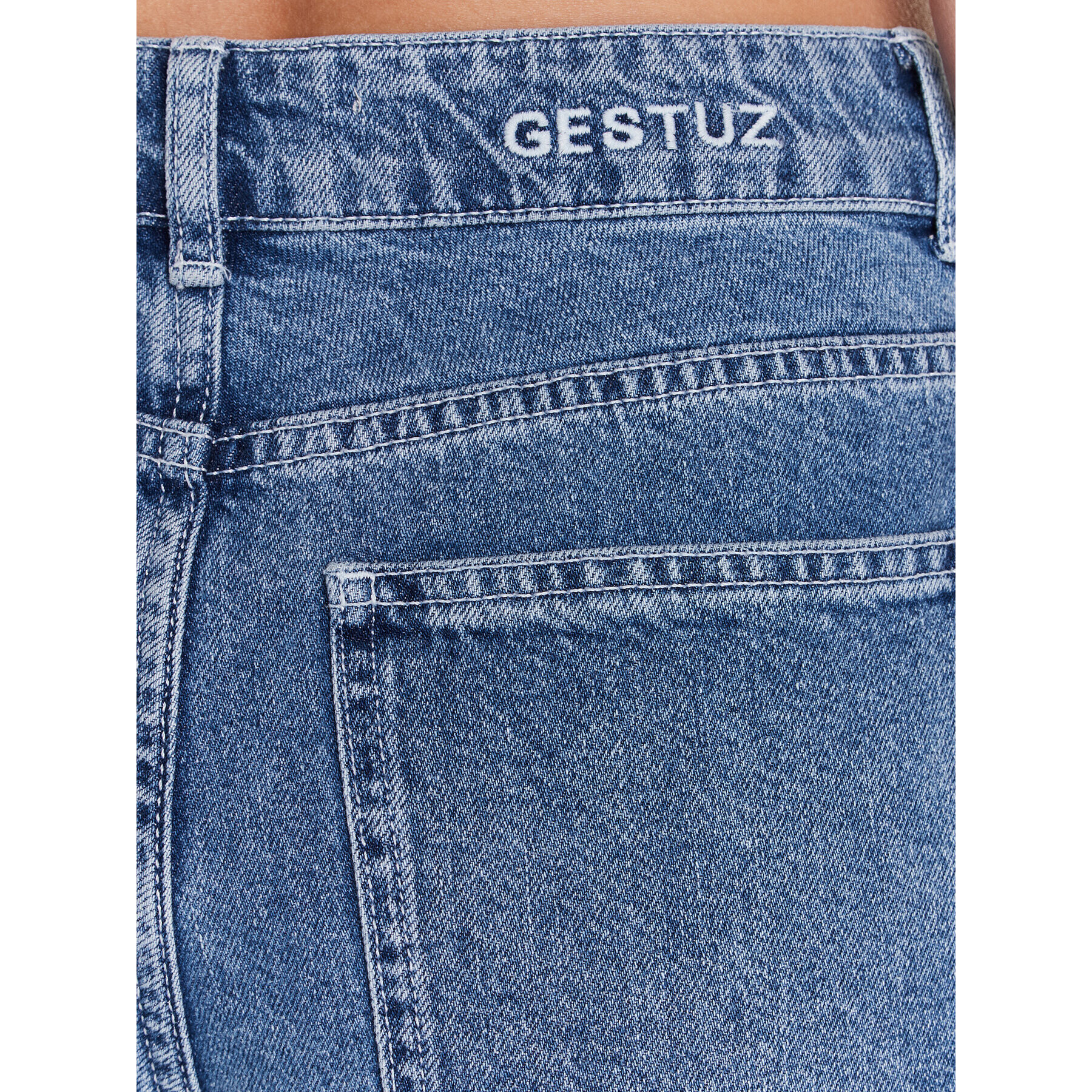 Gestuz Jeansy Rianne 10906860 Modrá Relaxed Fit - Pepit.cz