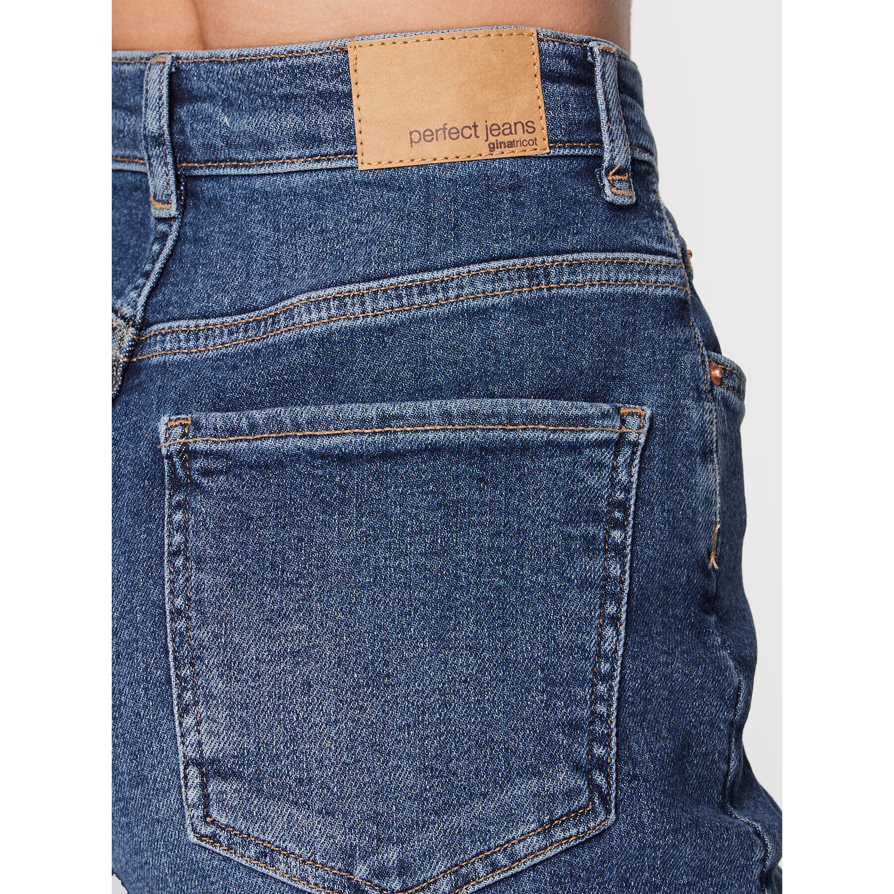 Gina Tricot Jeansy Comfy 86122 Tmavomodrá Mom Fit - Pepit.cz