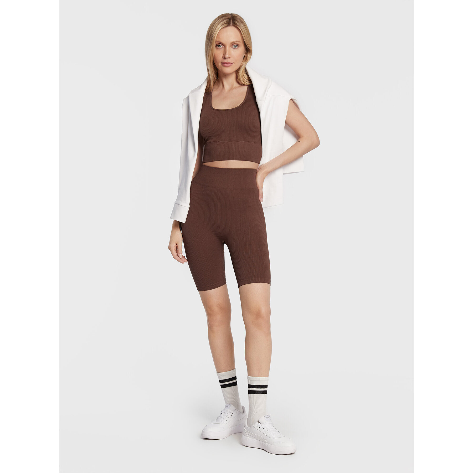 Gina Tricot Sportovní kraťasy Sky Seamless 16534 Hnědá Slim Fit - Pepit.cz