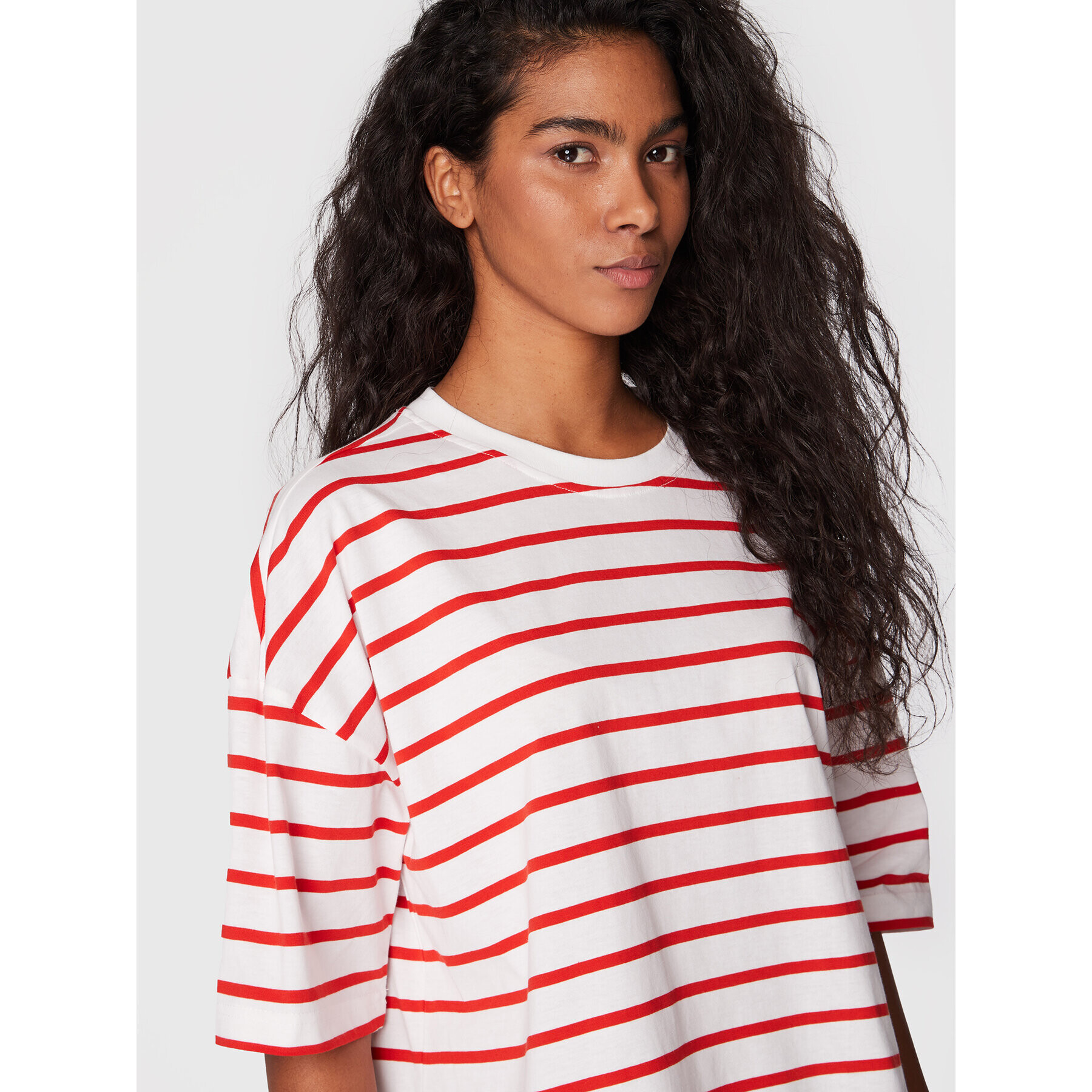 Gina Tricot T-Shirt Nina 18221 Bílá Relaxed Fit - Pepit.cz