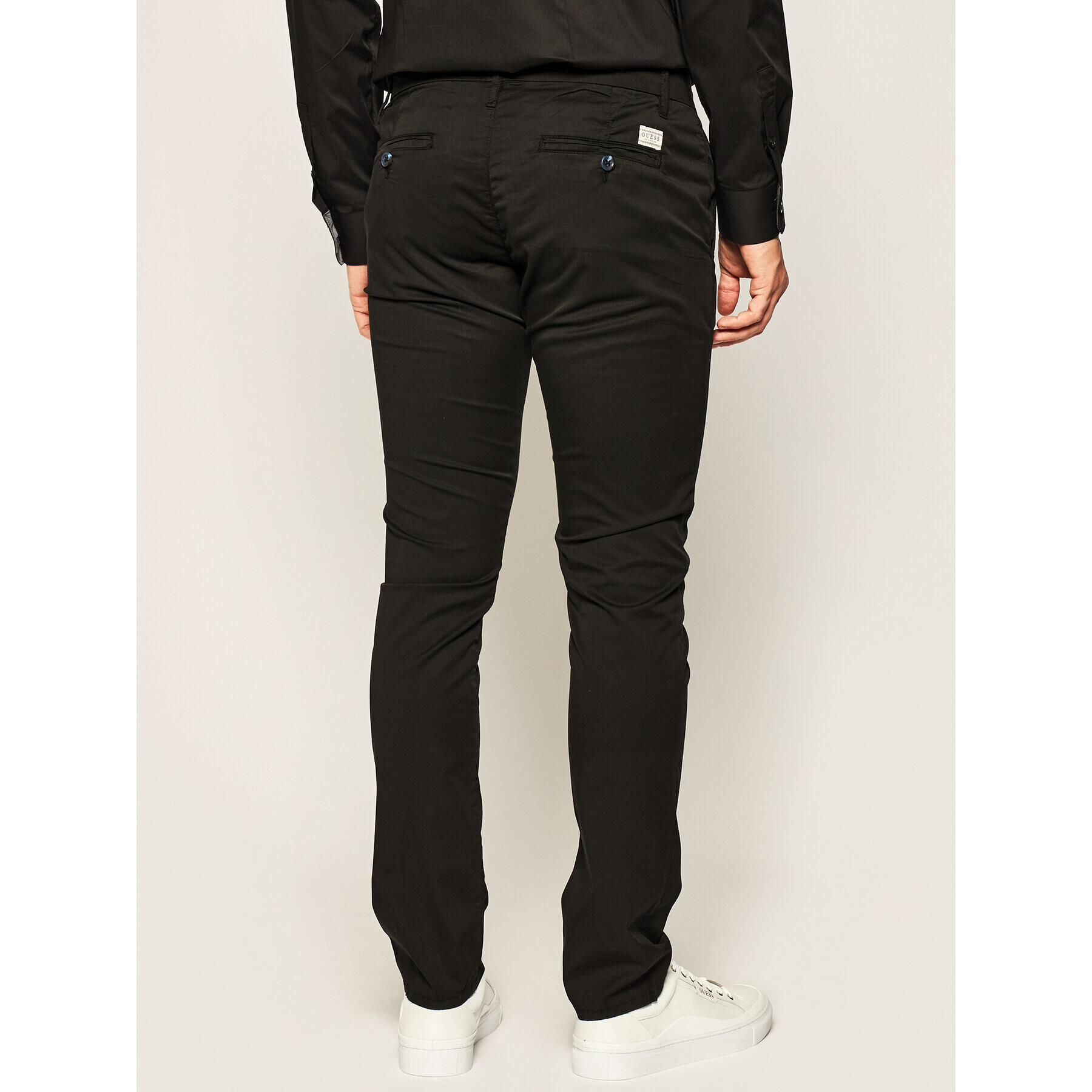 Guess Chino kalhoty Daniel M02B29 WCRJ1 Černá Skinny Fit - Pepit.cz