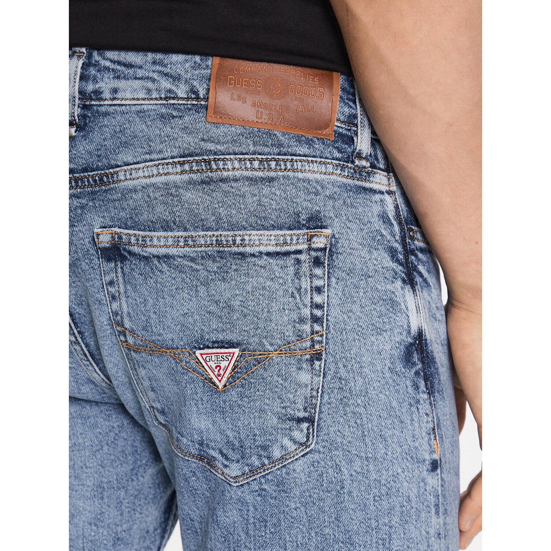 Guess Jeansy M3YAS2 D4WBC Modrá Slim Tapered Fit - Pepit.cz