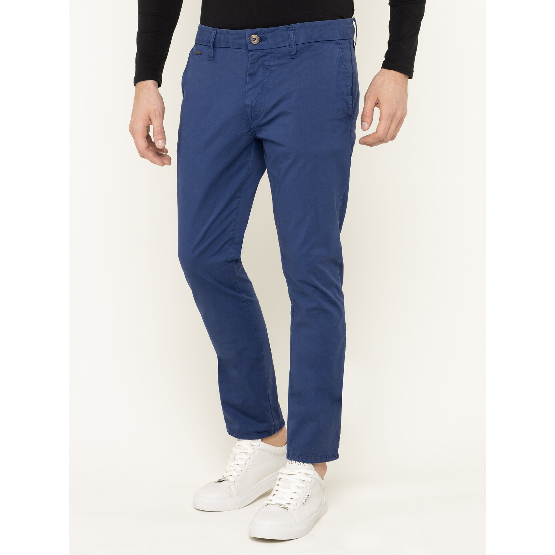 Guess Kalhoty z materiálu M92B29 WBFE0 Tmavomodrá Slim Fit - Pepit.cz