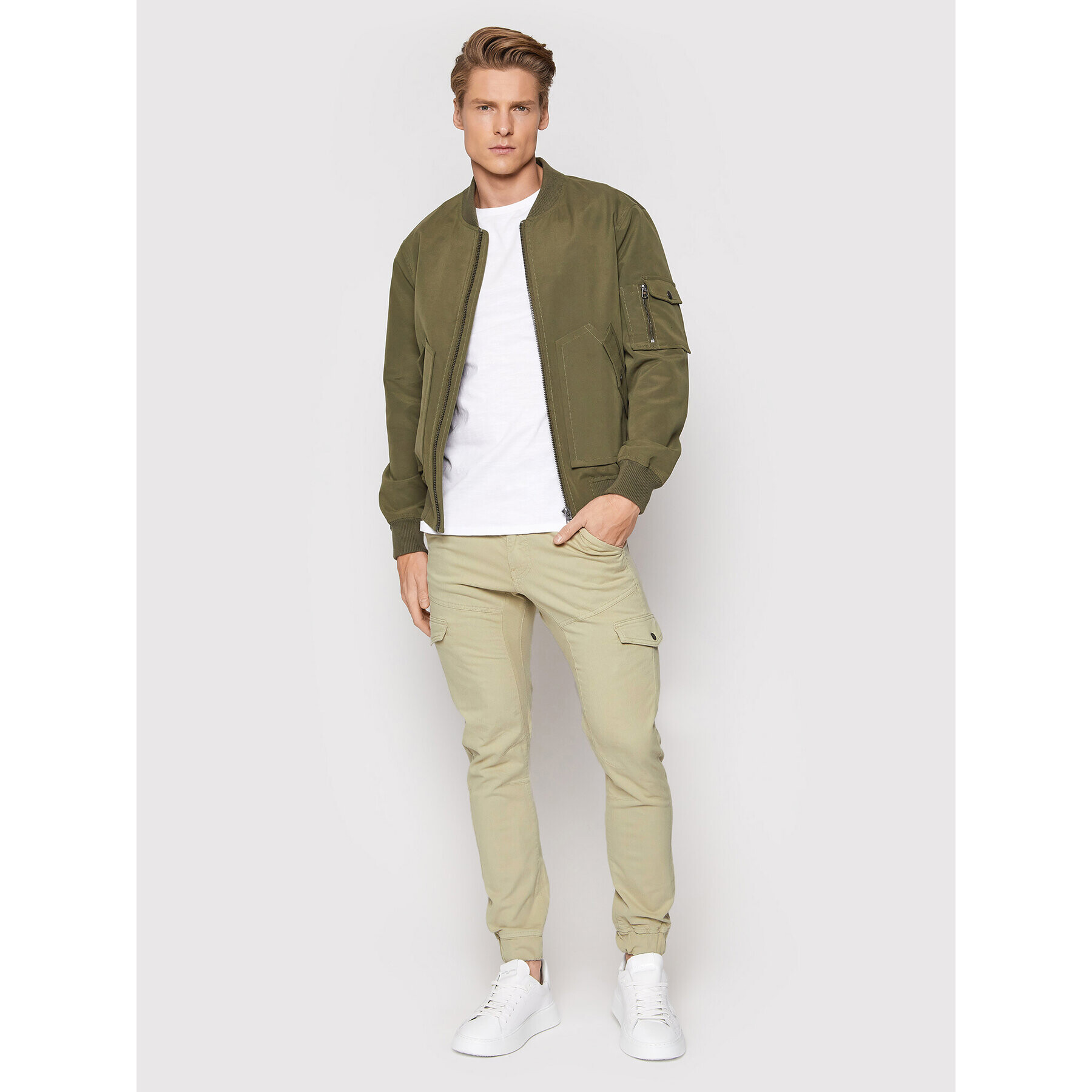 Guess Kalhoty z materiálu New Combat M2RB17 WEDW1 Béžová Slim Fit - Pepit.cz