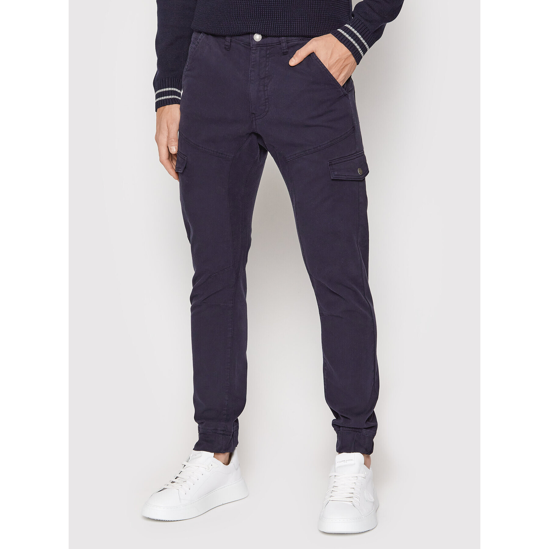 Guess Kalhoty z materiálu New Combat M2RB17 WEDW1 Tmavomodrá Slim Fit - Pepit.cz