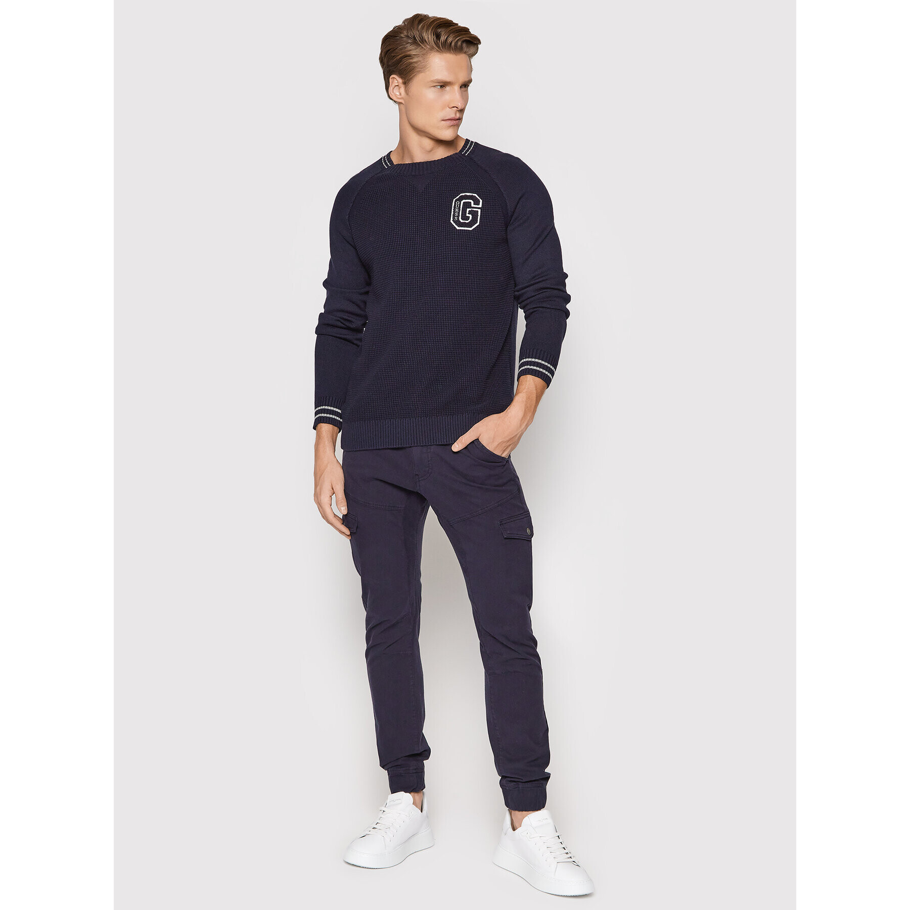 Guess Kalhoty z materiálu New Combat M2RB17 WEDW1 Tmavomodrá Slim Fit - Pepit.cz