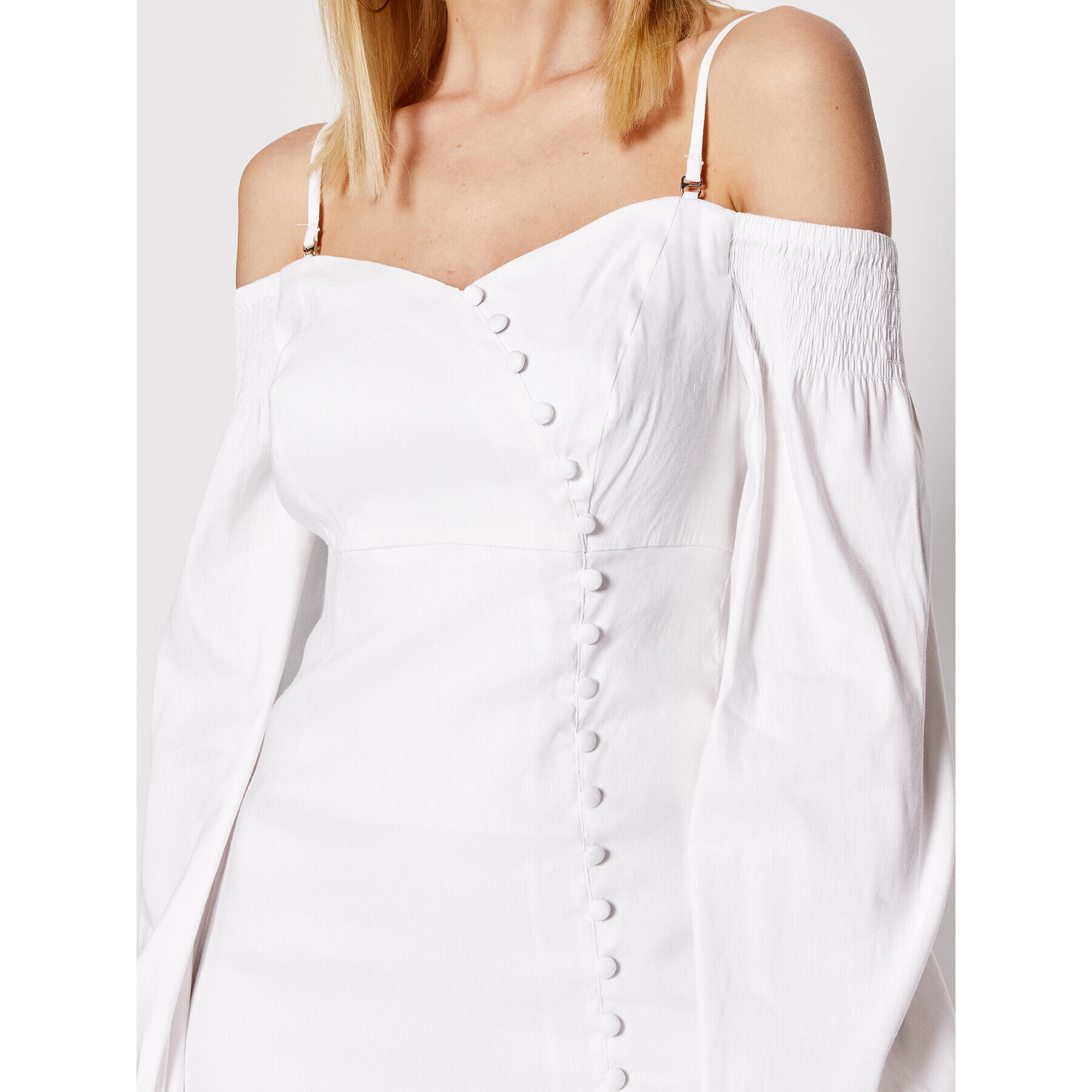 Guess Každodenní šaty Off-Shoulder W2GK94 WEI90 Bílá Regular Fit - Pepit.cz