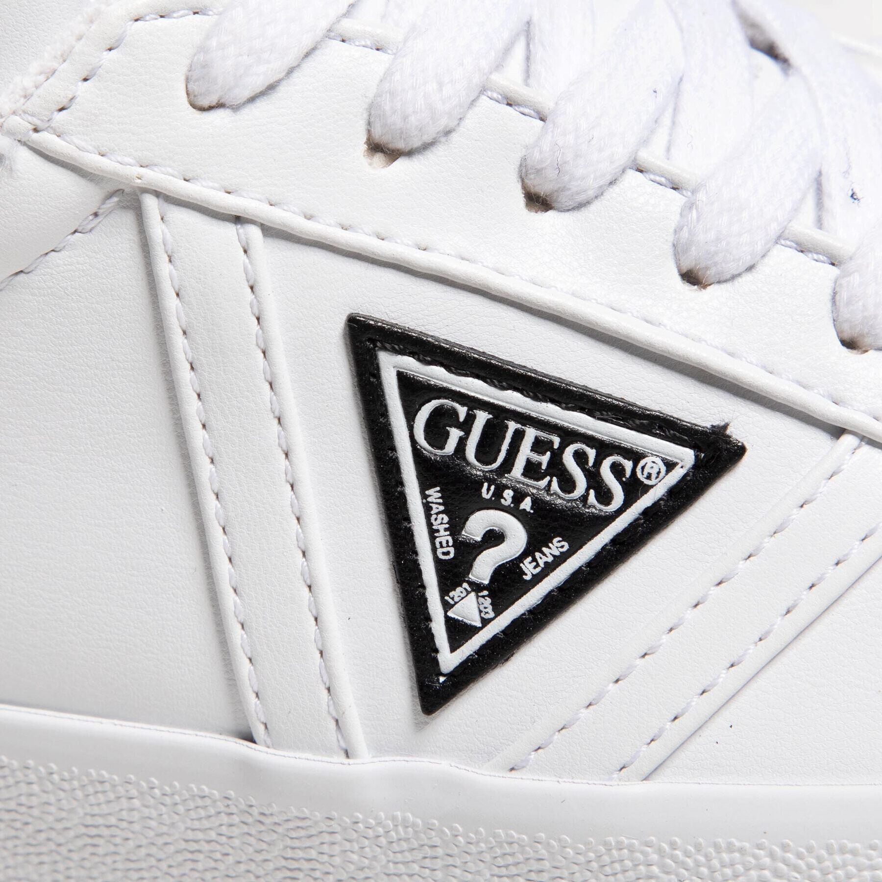 Guess Sneakersy Daygirl FL6DYG ELE12 Bílá - Pepit.cz