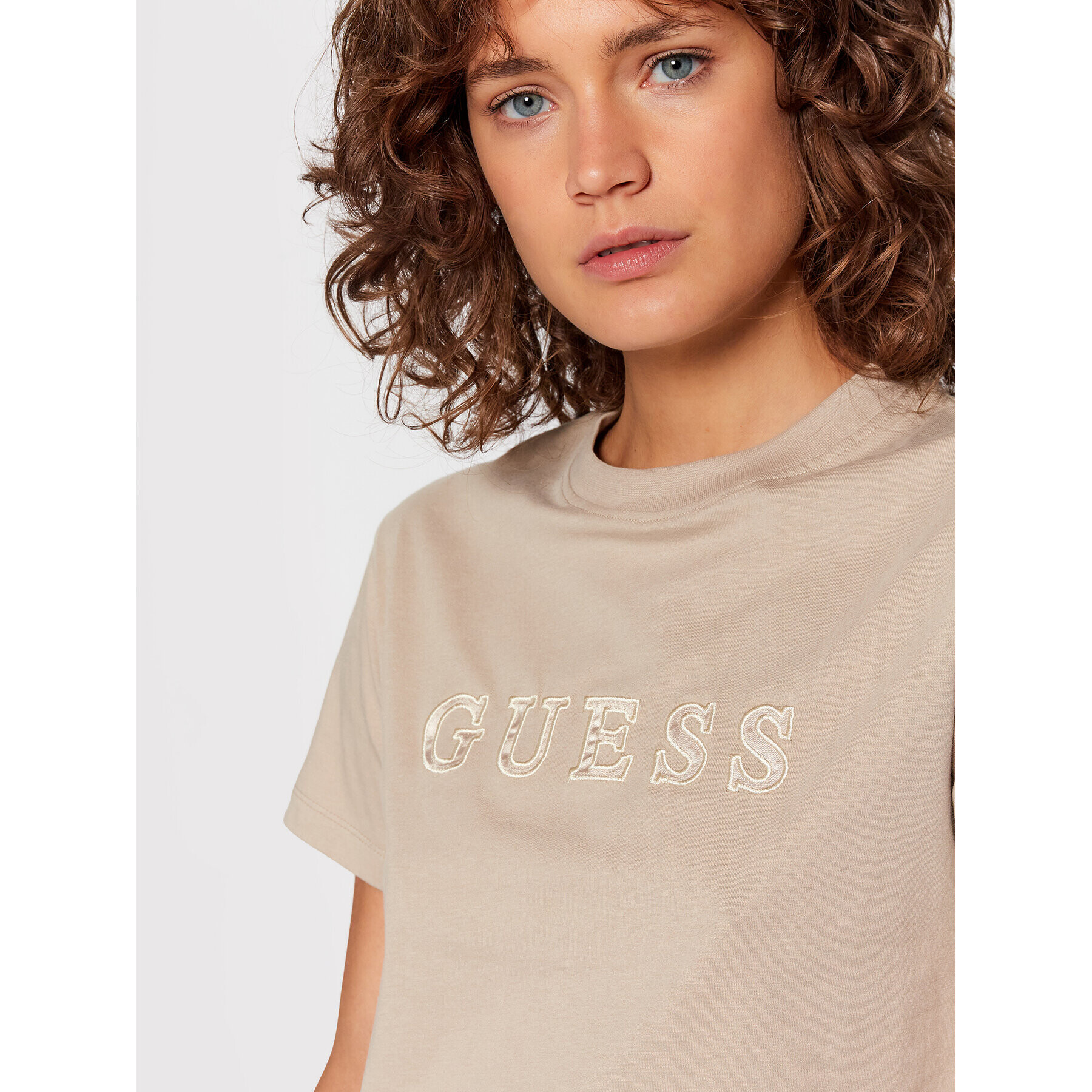 Guess T-Shirt Alexia O1GA06 K8HM0 Béžová Regular Fit - Pepit.cz